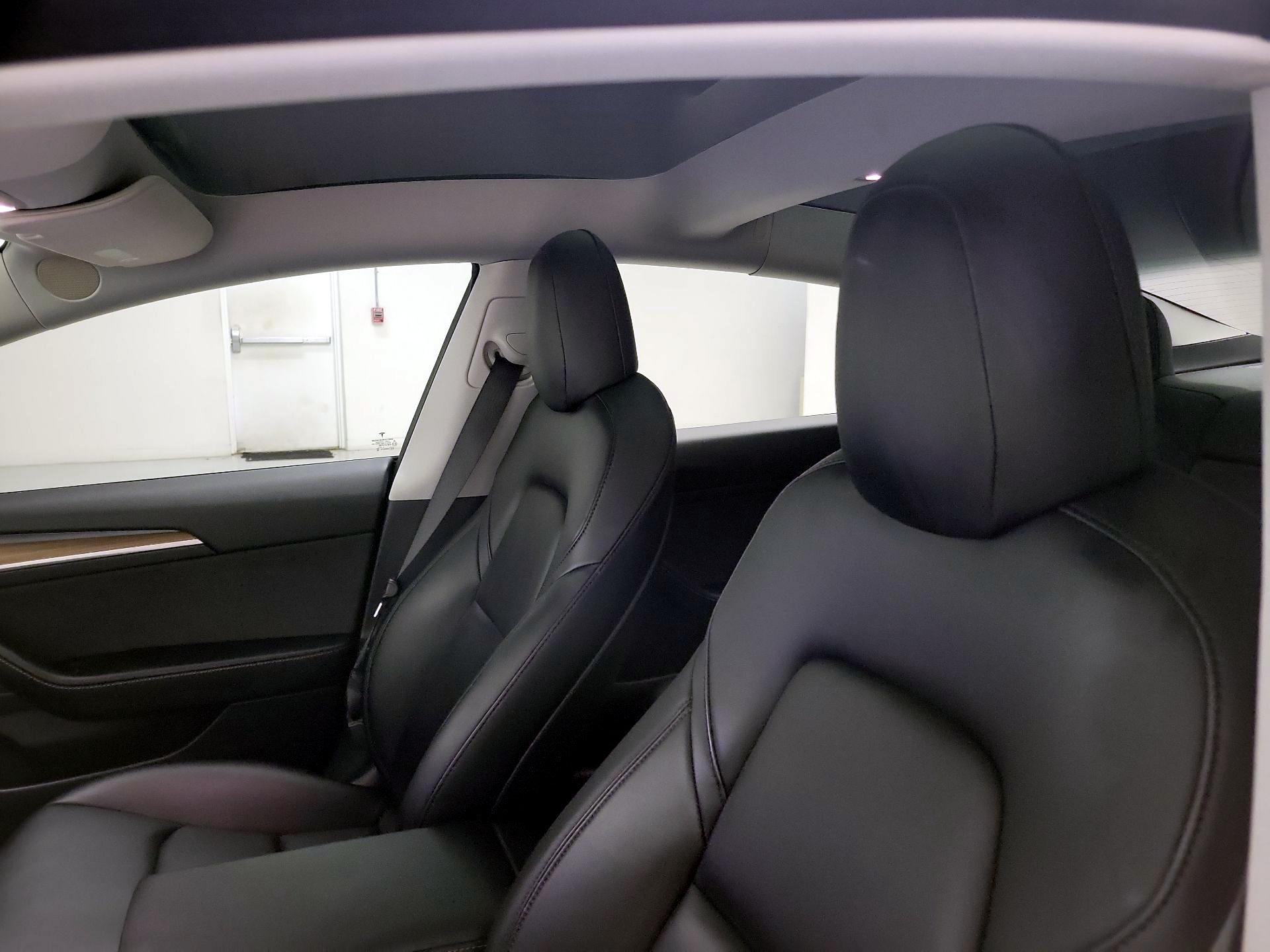Thumbnail: 2021 Tesla Model 3 - 12