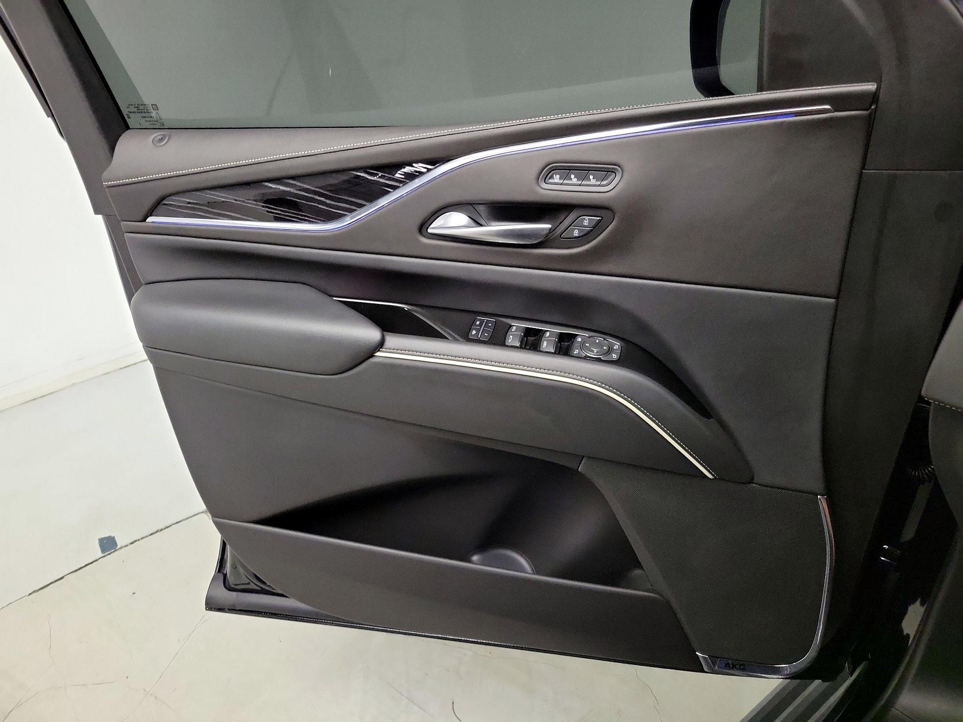 Thumbnail: 2022 Cadillac Escalade - 12