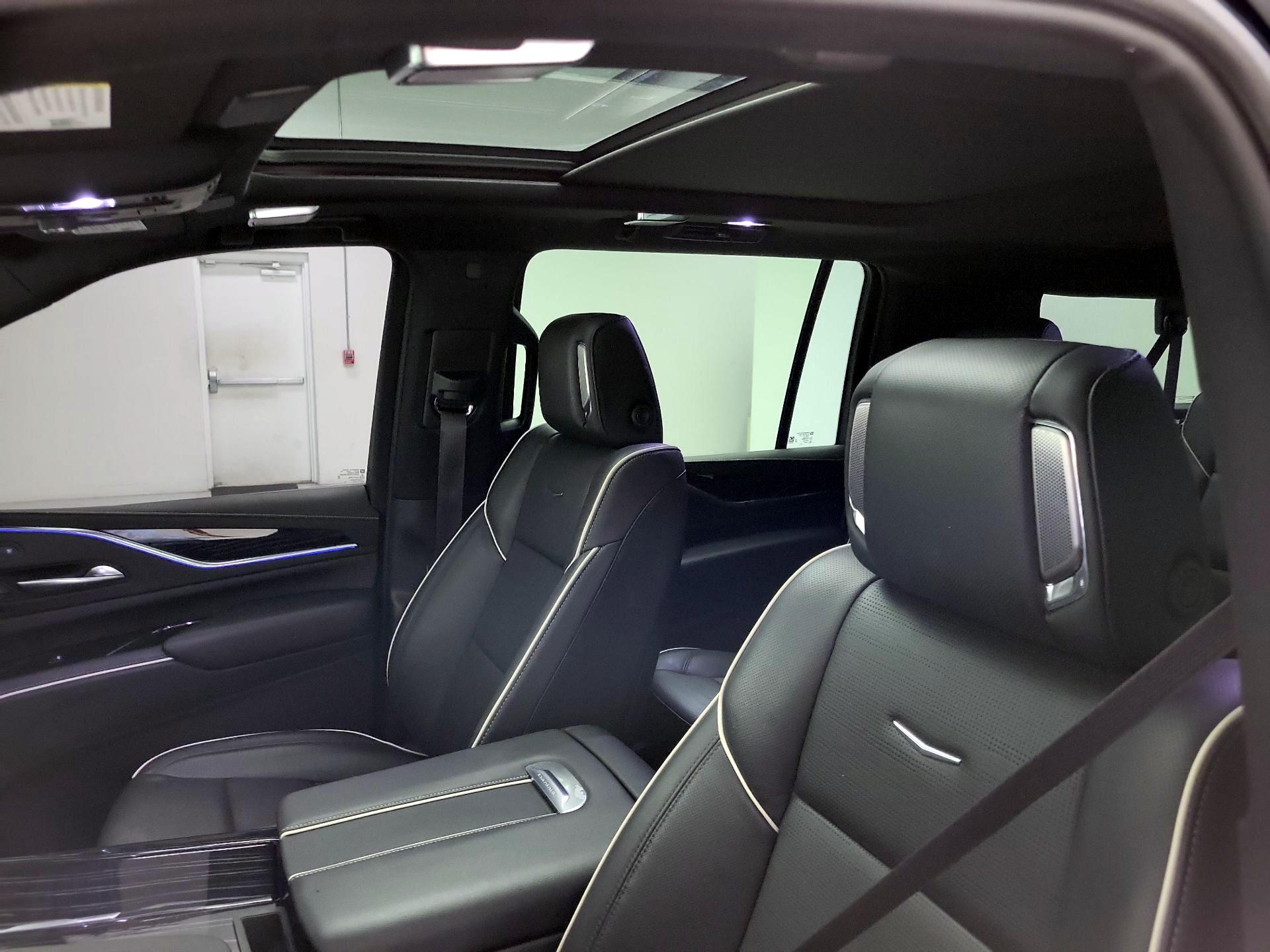 Thumbnail: 2022 Cadillac Escalade - 20