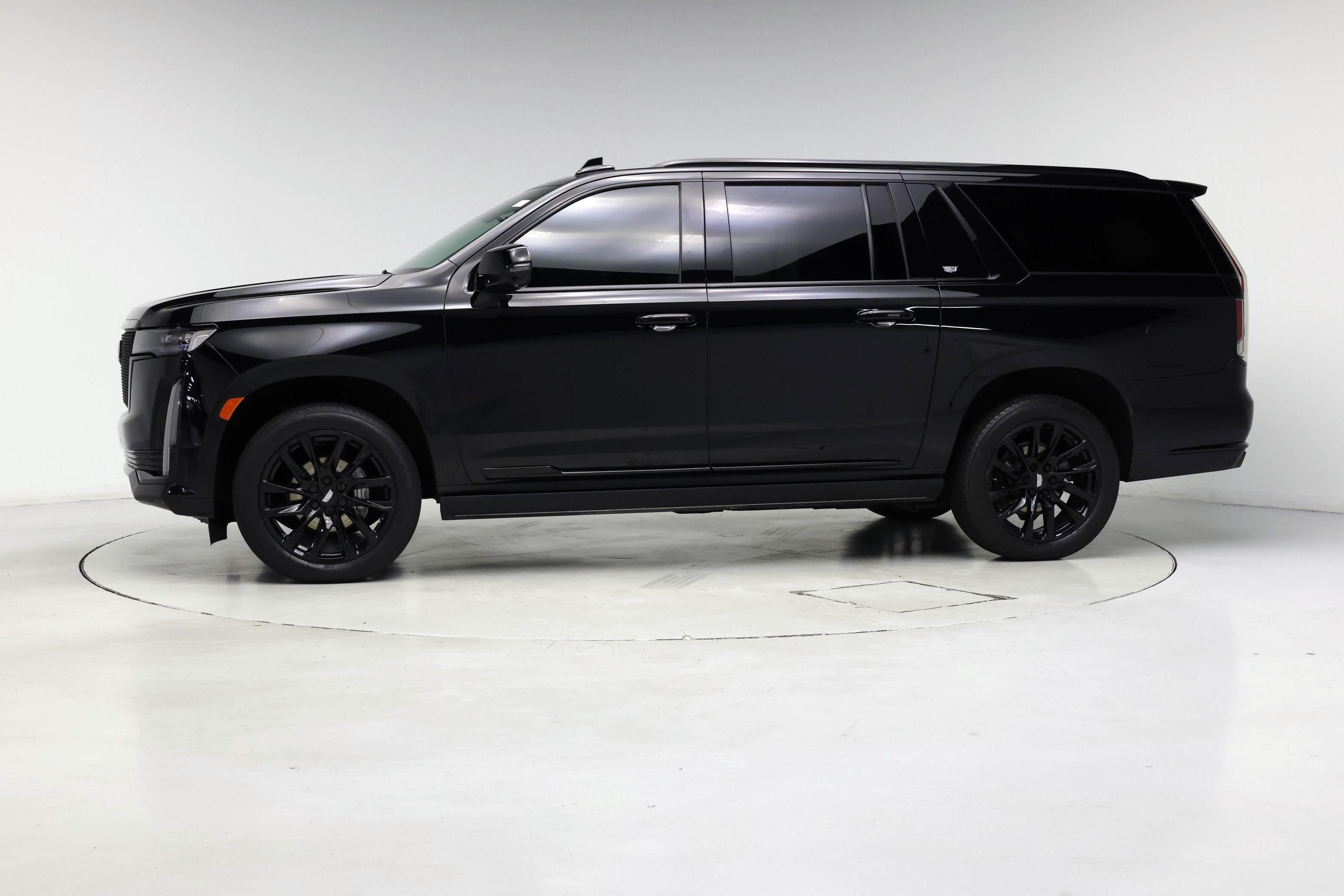 Thumbnail: 2022 Cadillac Escalade - 3
