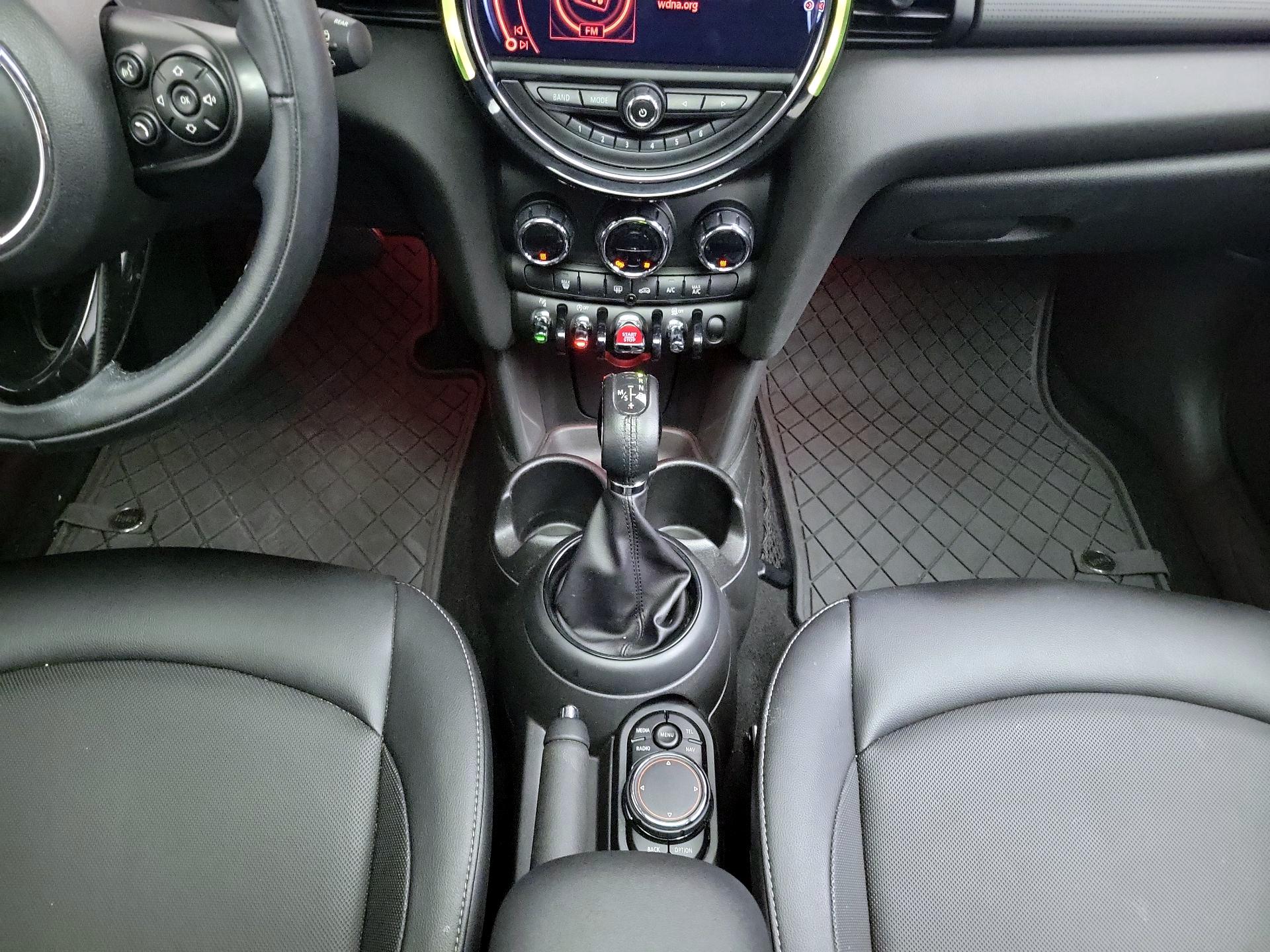 Thumbnail: 2018 MINI Cooper Hardtop - 17