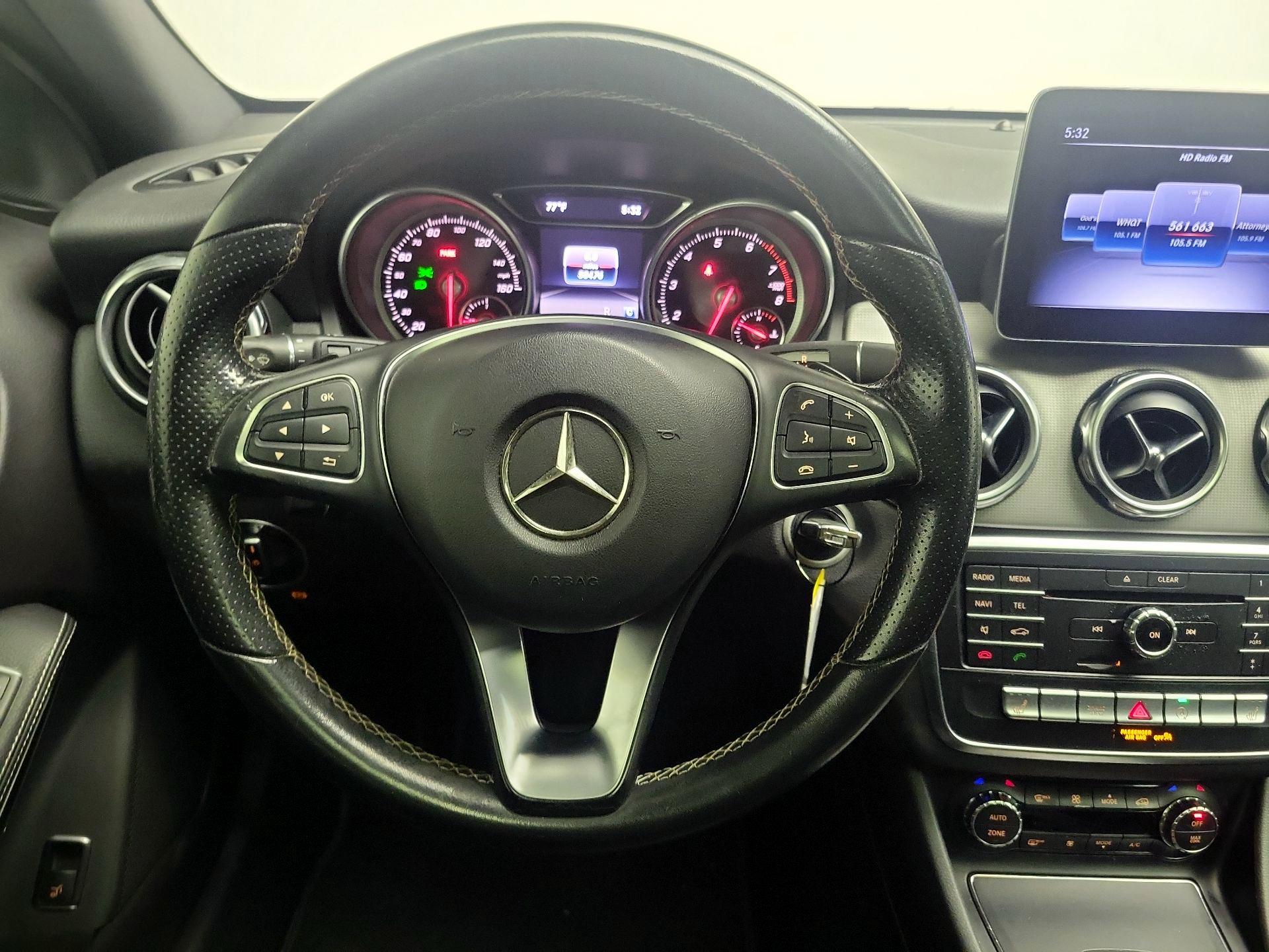 Thumbnail: 2018 Mercedes-Benz GLA - 10