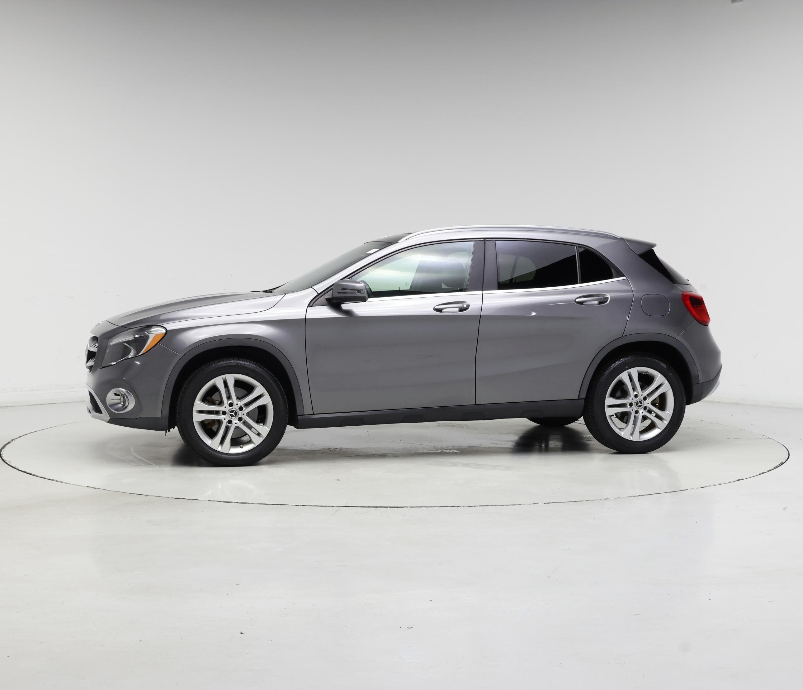 Thumbnail: 2018 Mercedes-Benz GLA - 3
