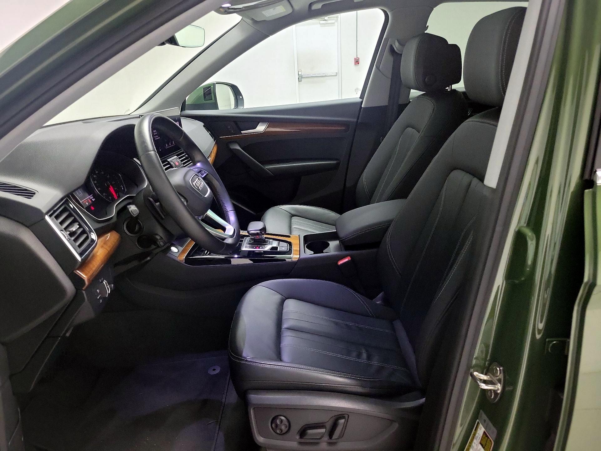 Thumbnail: 2023 Audi Q5 - 11