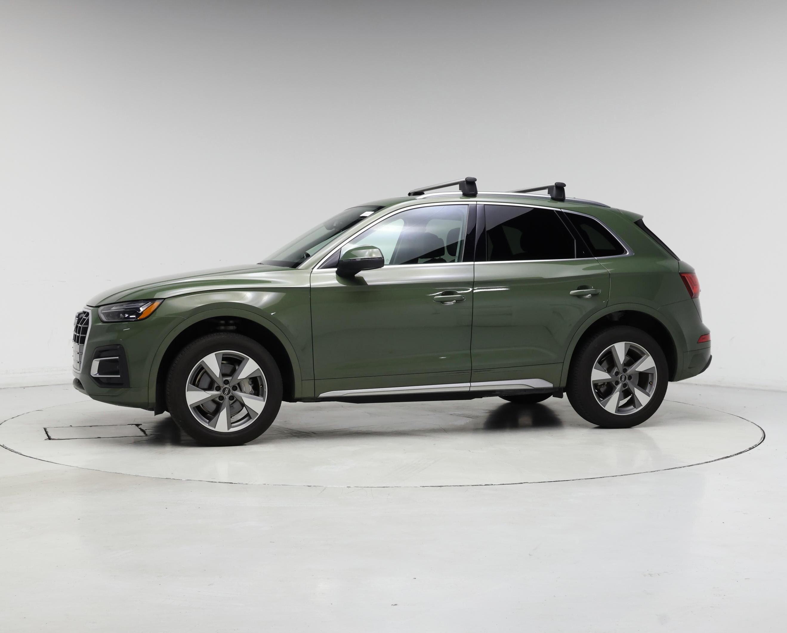 Thumbnail: 2023 Audi Q5 - 3