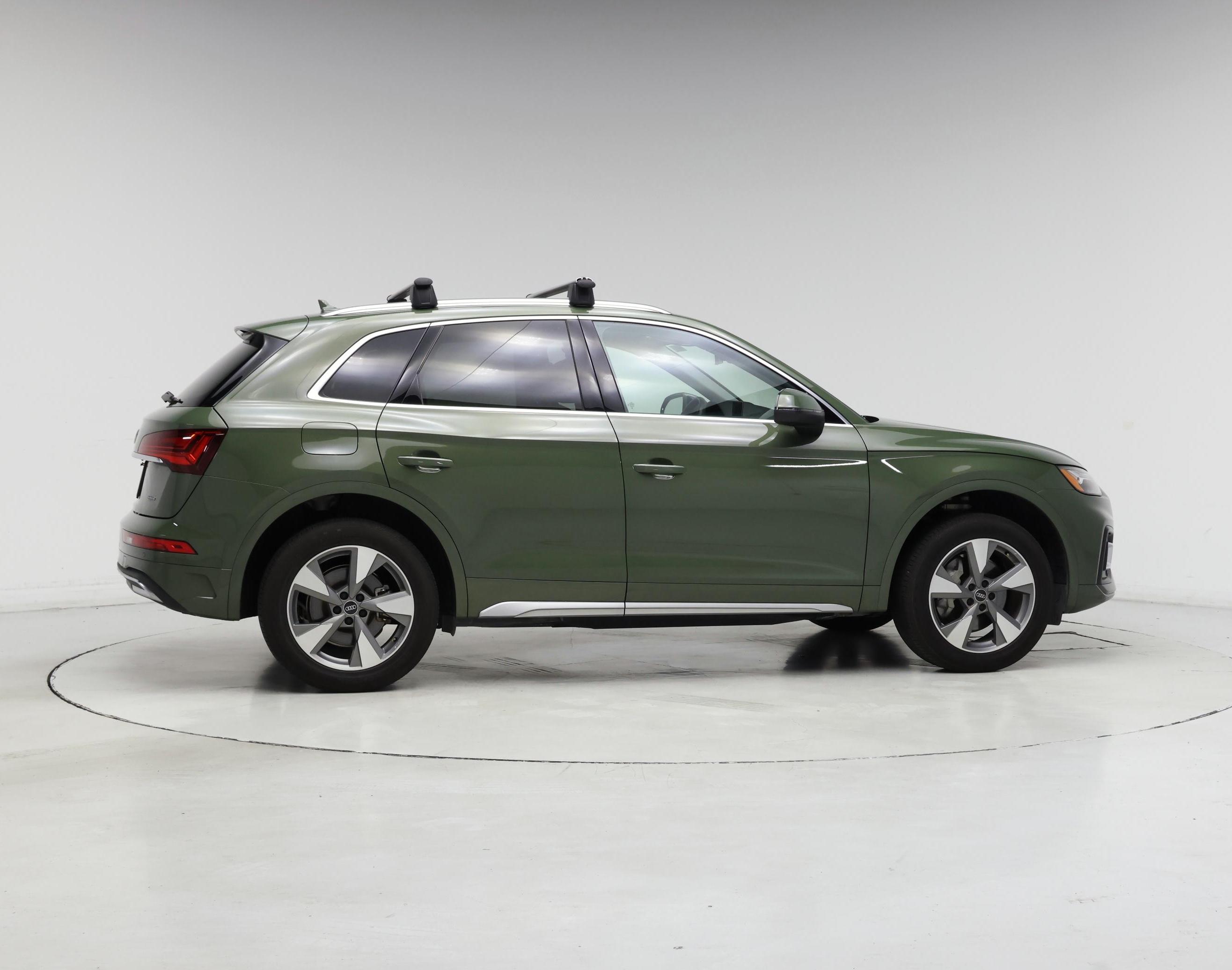 Thumbnail: 2023 Audi Q5 - 7
