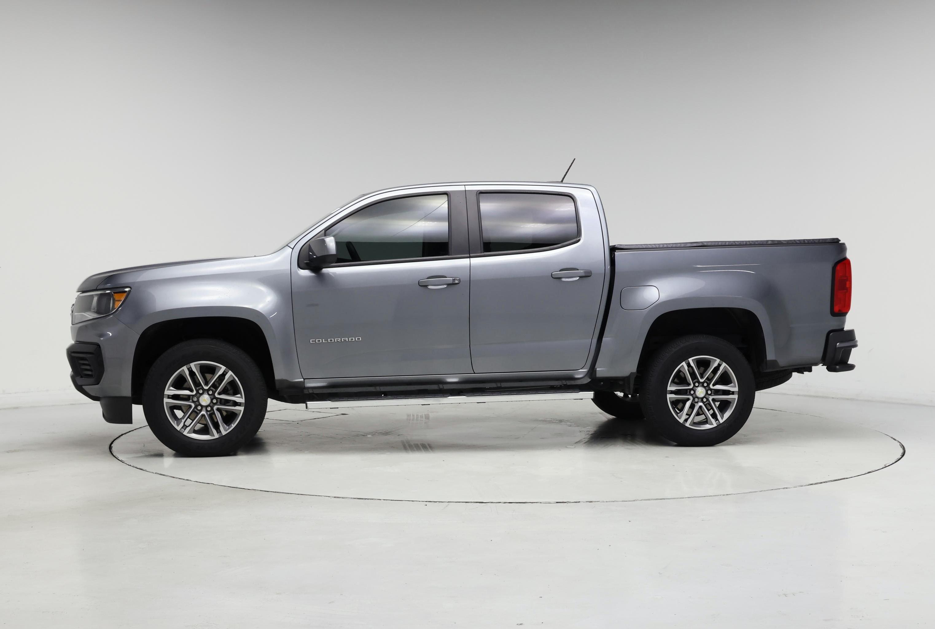 Thumbnail: 2021 Chevrolet Colorado - 3