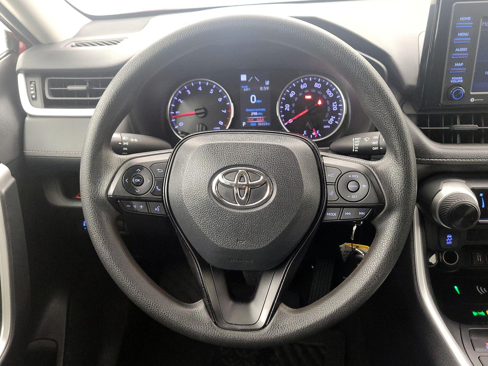 Thumbnail: 2022 Toyota RAV4 - 10