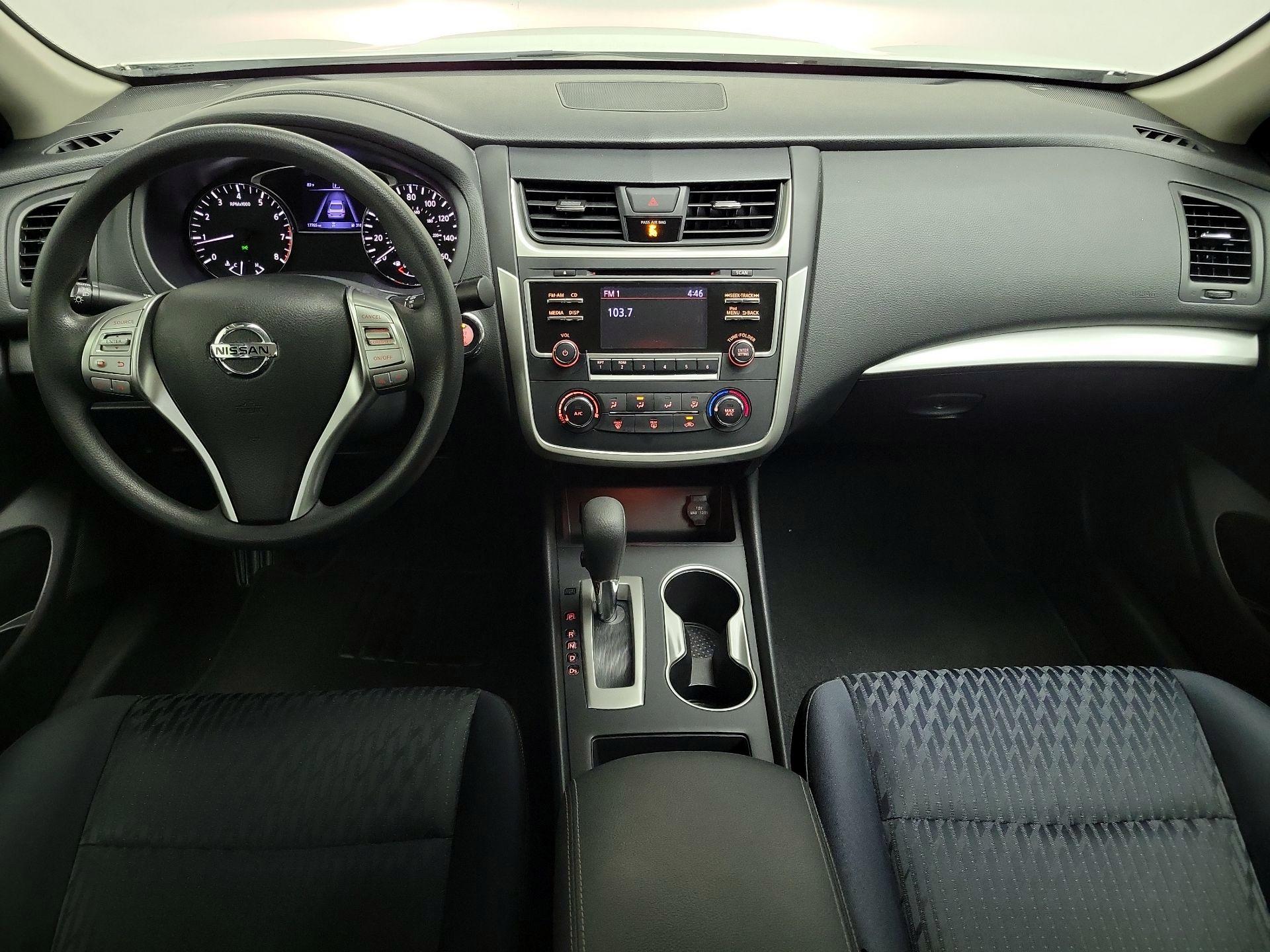 Thumbnail: 2018 Nissan Altima - 9
