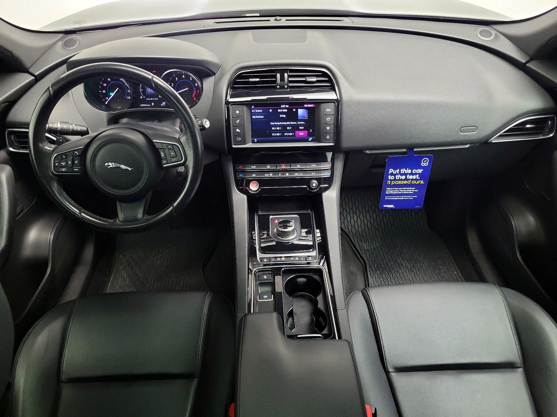 Thumbnail: 2018 Jaguar F-Pace - 9