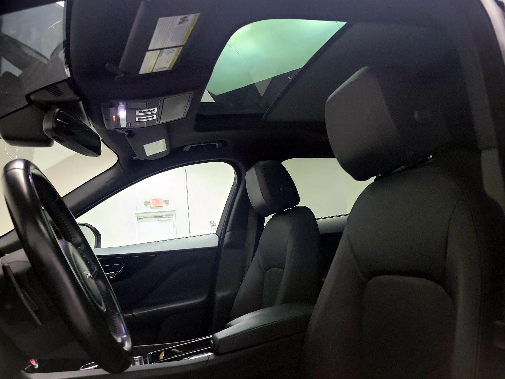 Thumbnail: 2018 Jaguar F-Pace - 20