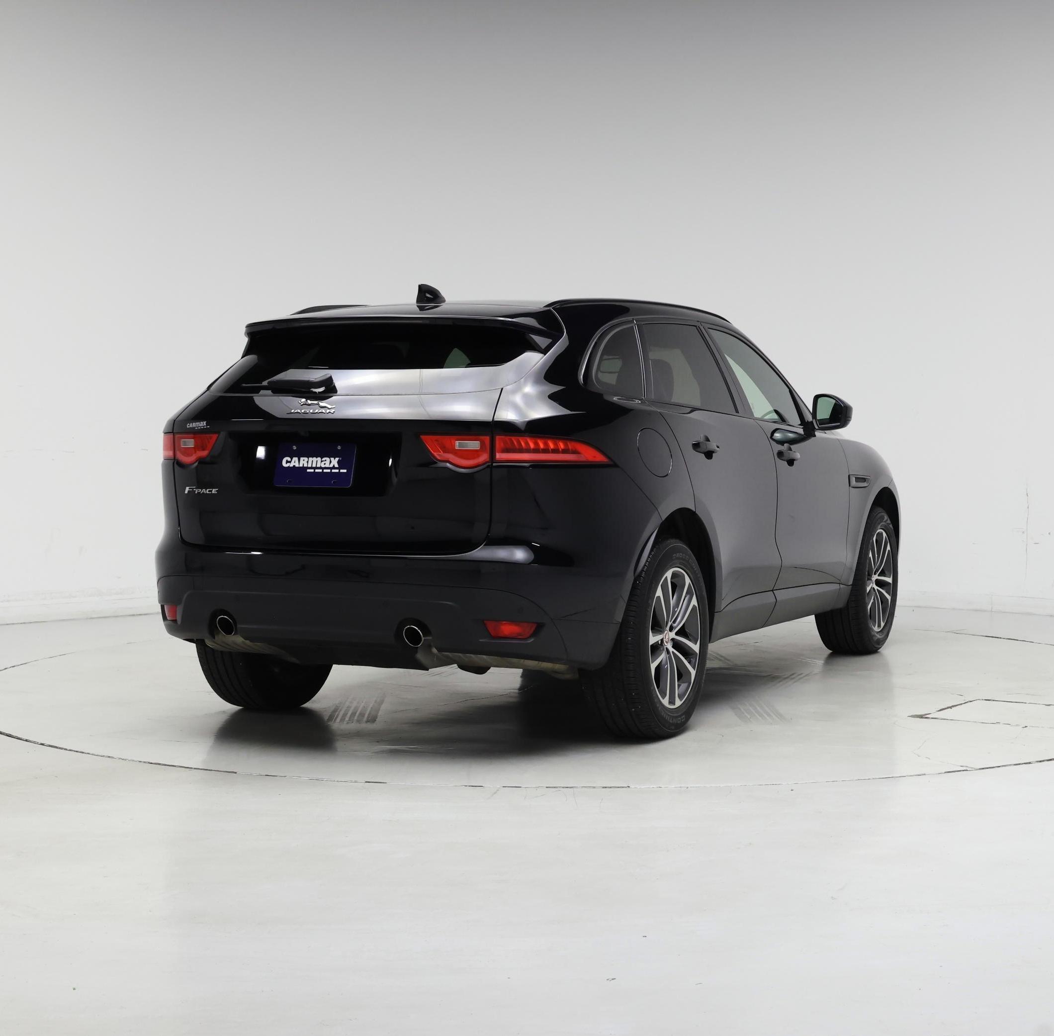 Thumbnail: 2018 Jaguar F-Pace - 8