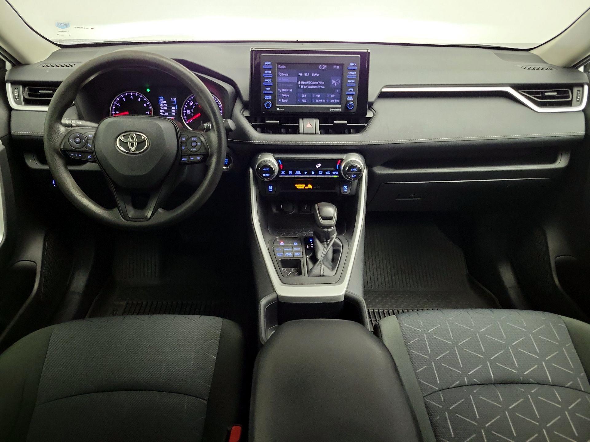 Thumbnail: 2022 Toyota RAV4 - 9