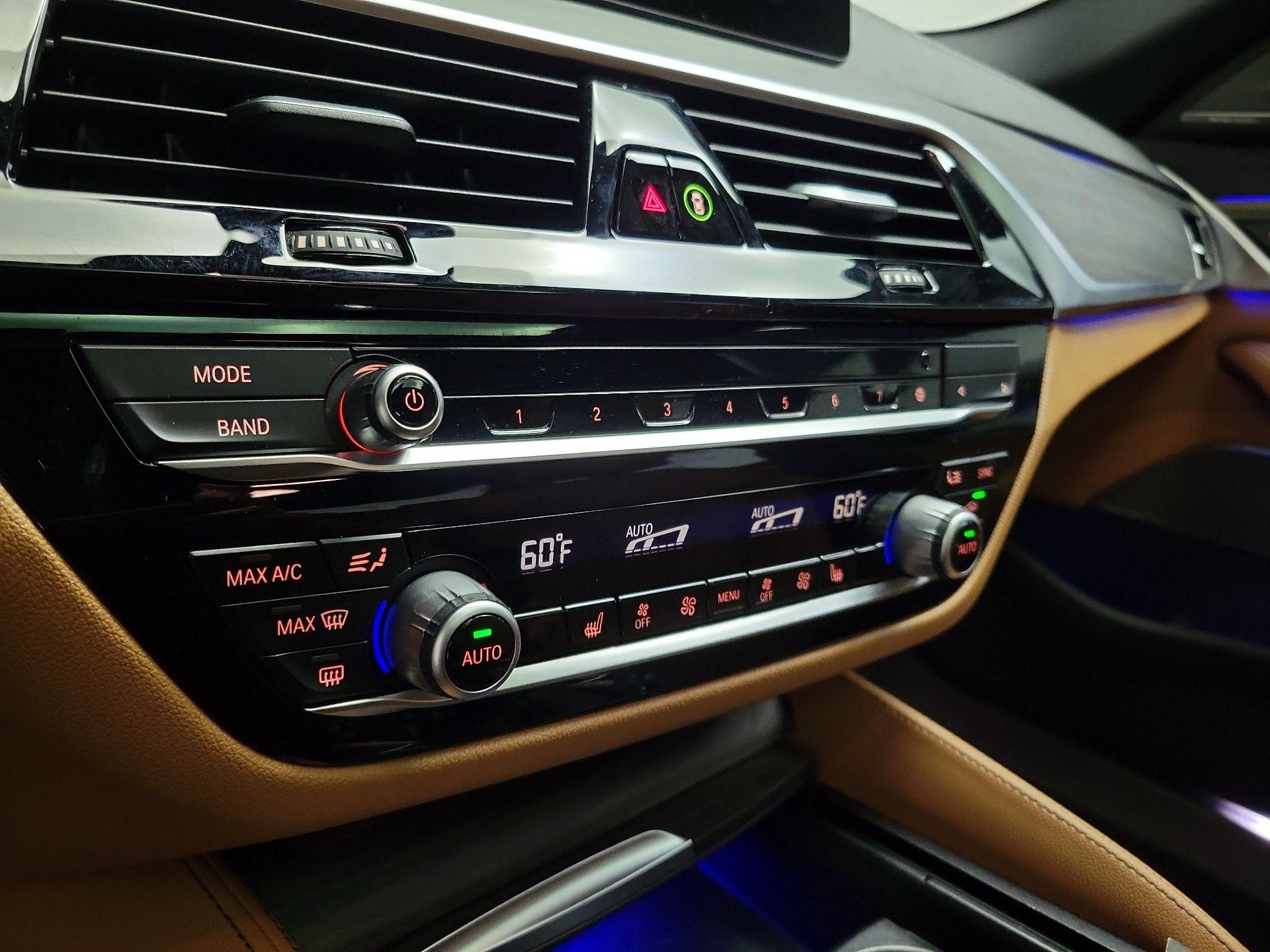 Thumbnail: 2020 BMW 5 Series - 17