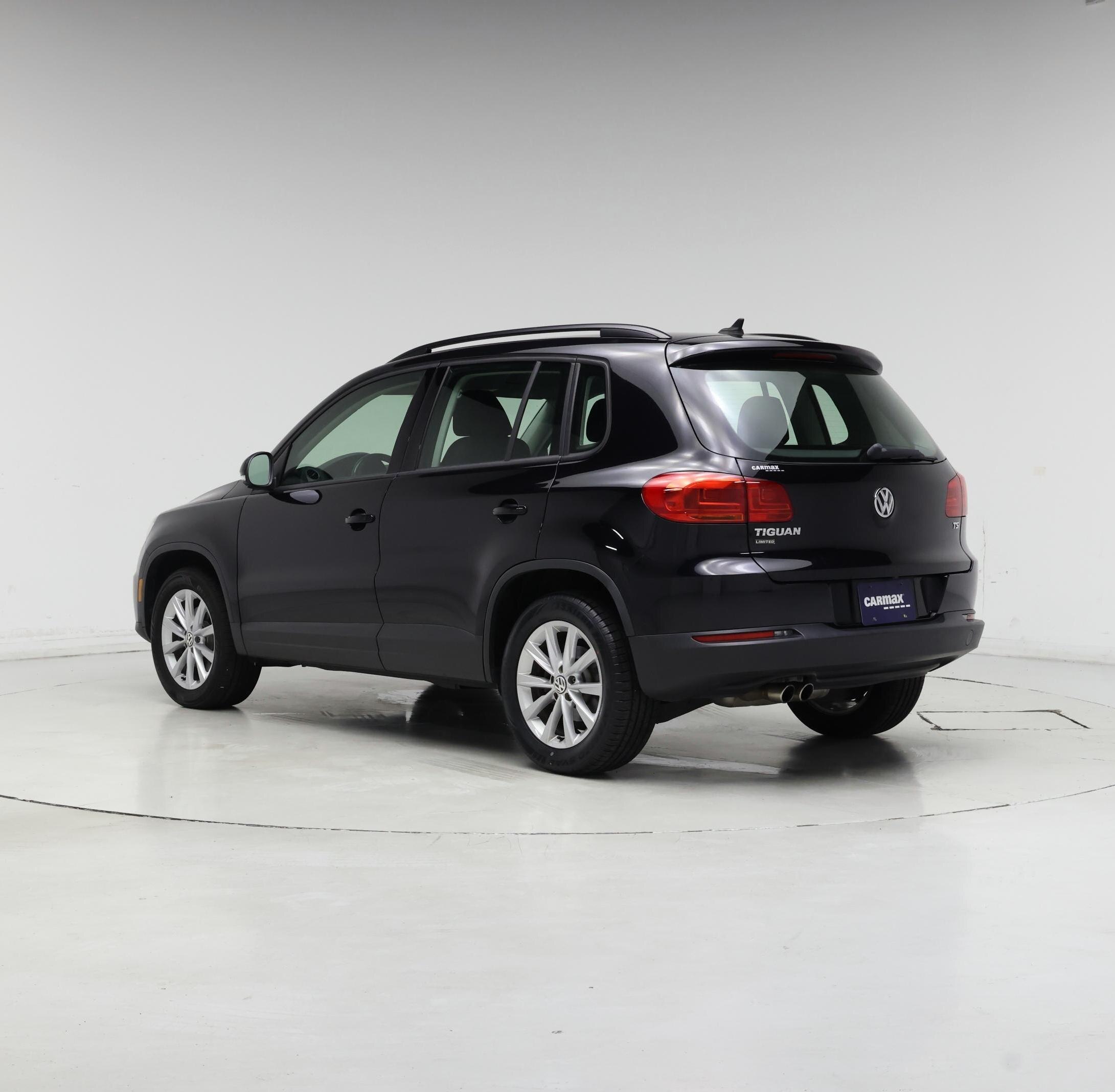 Thumbnail: 2017 Volkswagen Tiguan - 2