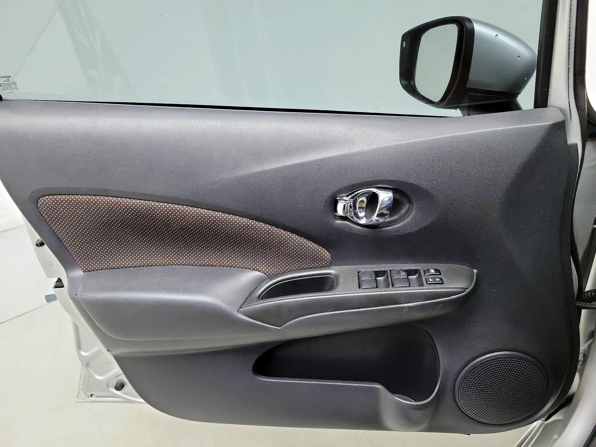 Thumbnail: 2015 Nissan Versa Note - 12