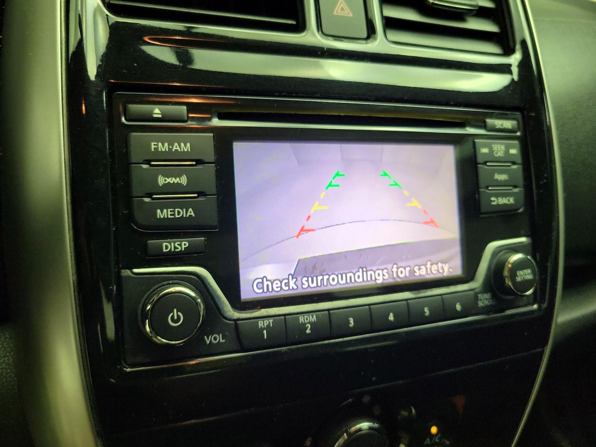 Thumbnail: 2015 Nissan Versa Note - 14