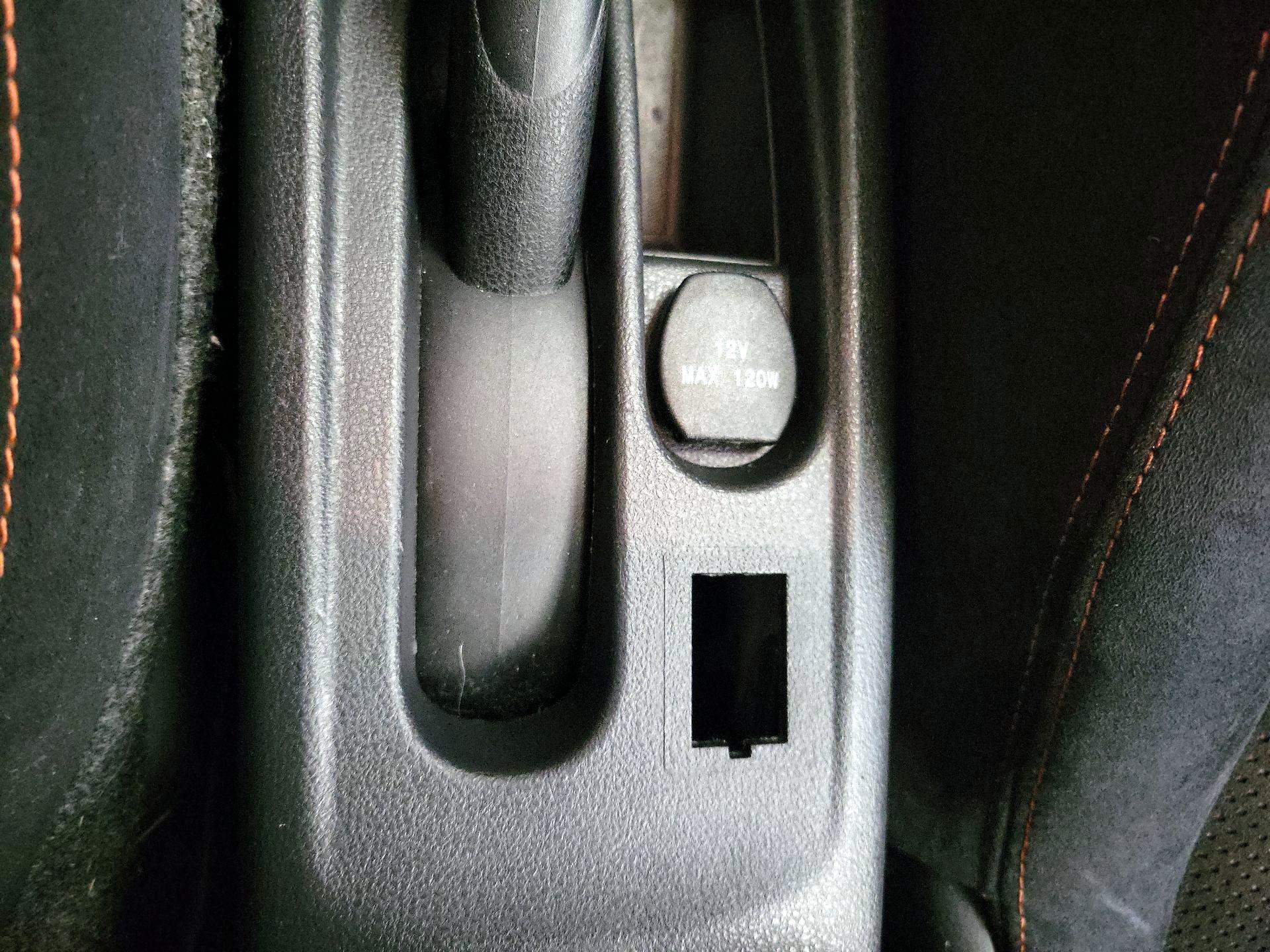 Thumbnail: 2015 Nissan Versa Note - 18