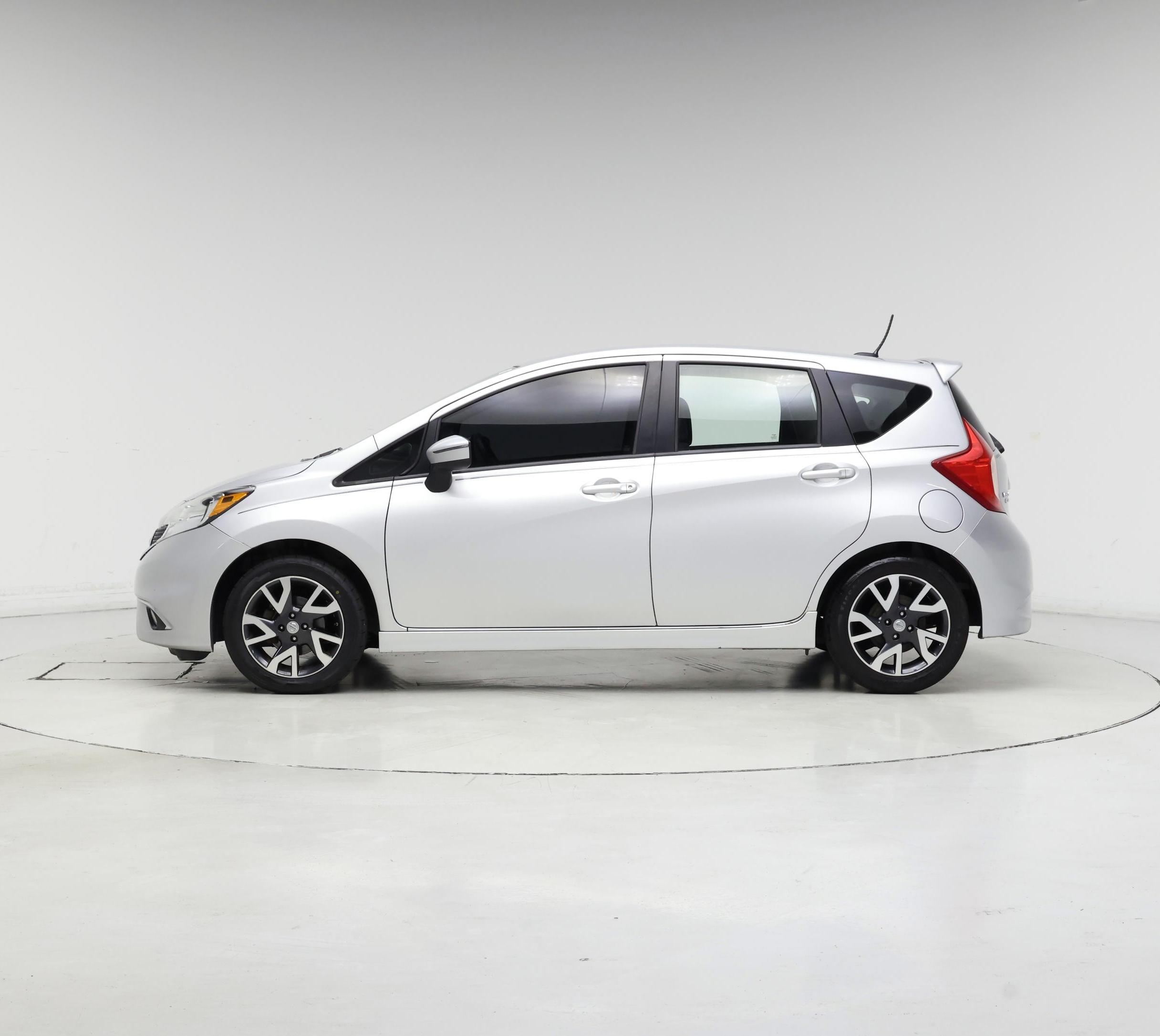 Thumbnail: 2015 Nissan Versa Note - 3