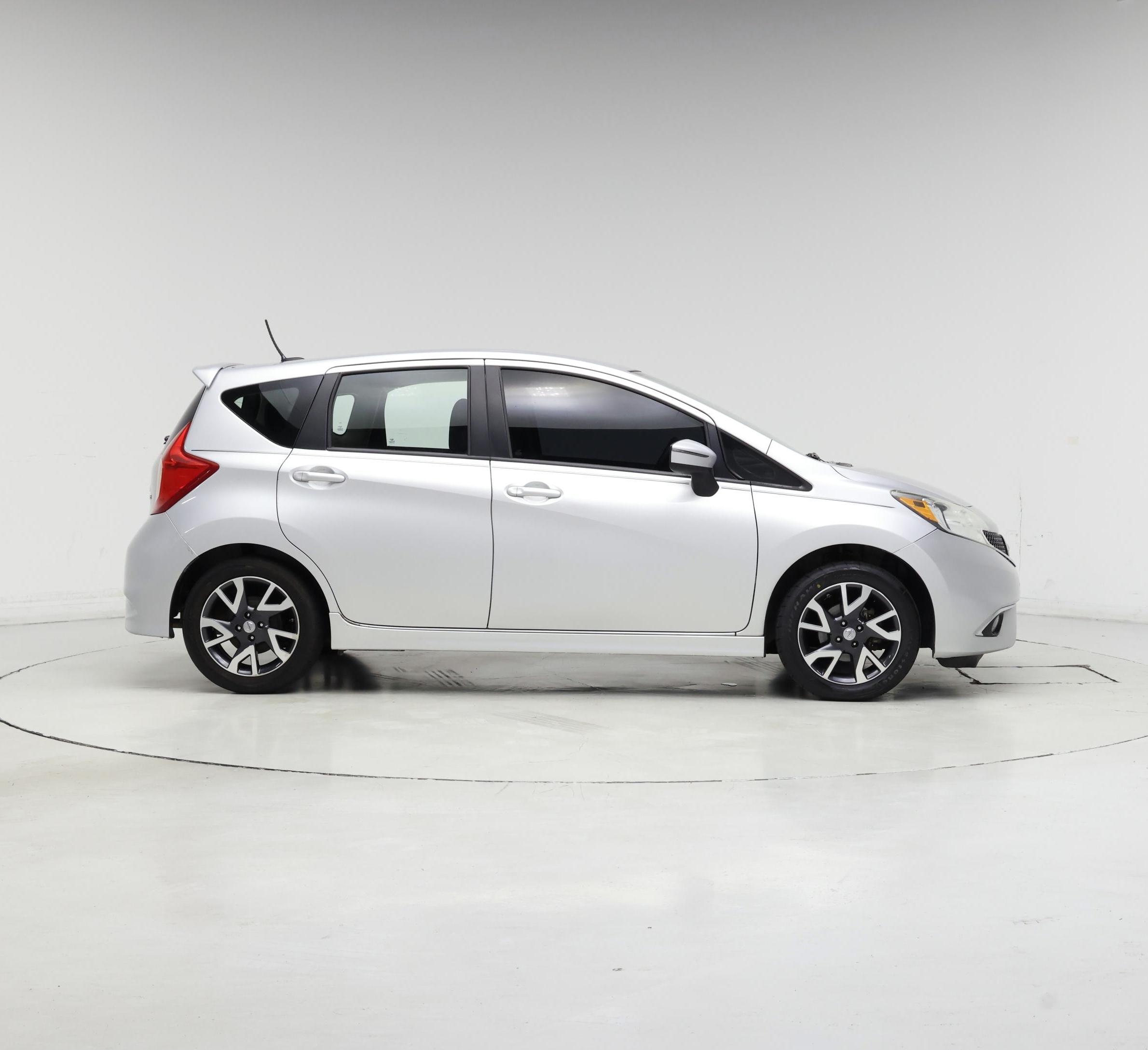 Thumbnail: 2015 Nissan Versa Note - 7