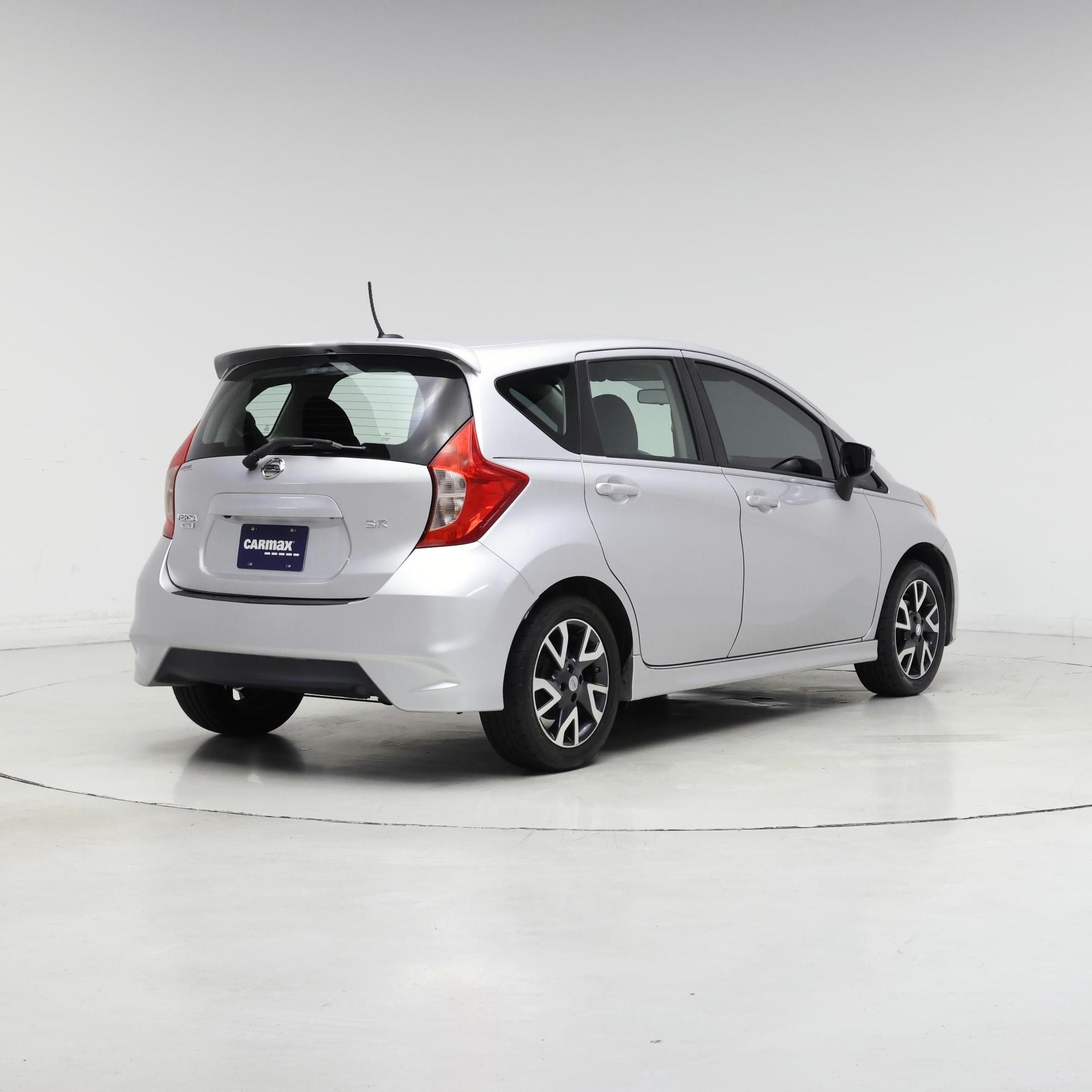 Thumbnail: 2015 Nissan Versa Note - 8