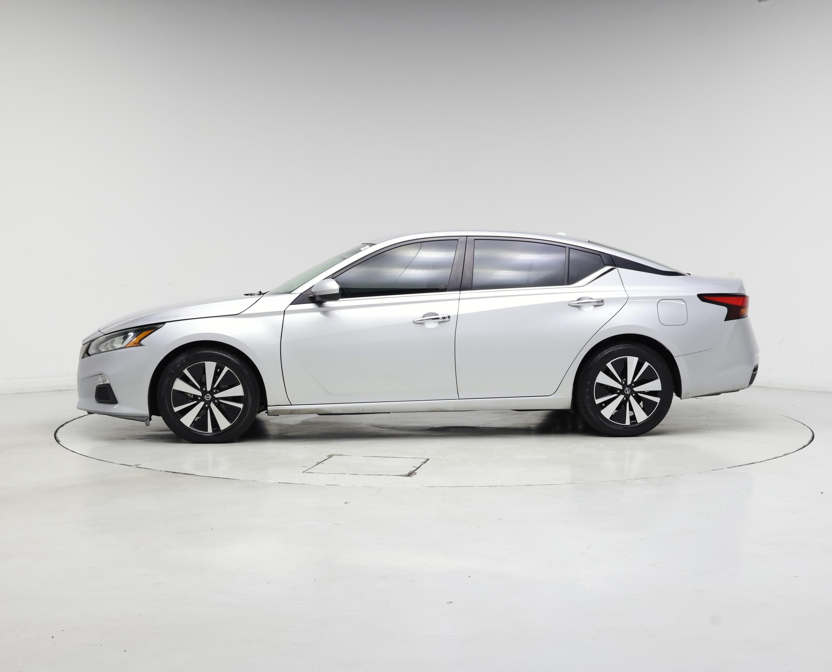 Thumbnail: 2022 Nissan Altima - 3