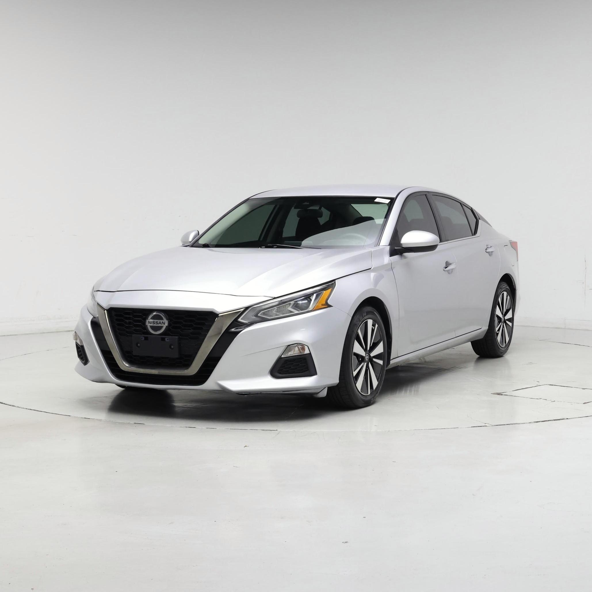 Thumbnail: 2022 Nissan Altima - 4