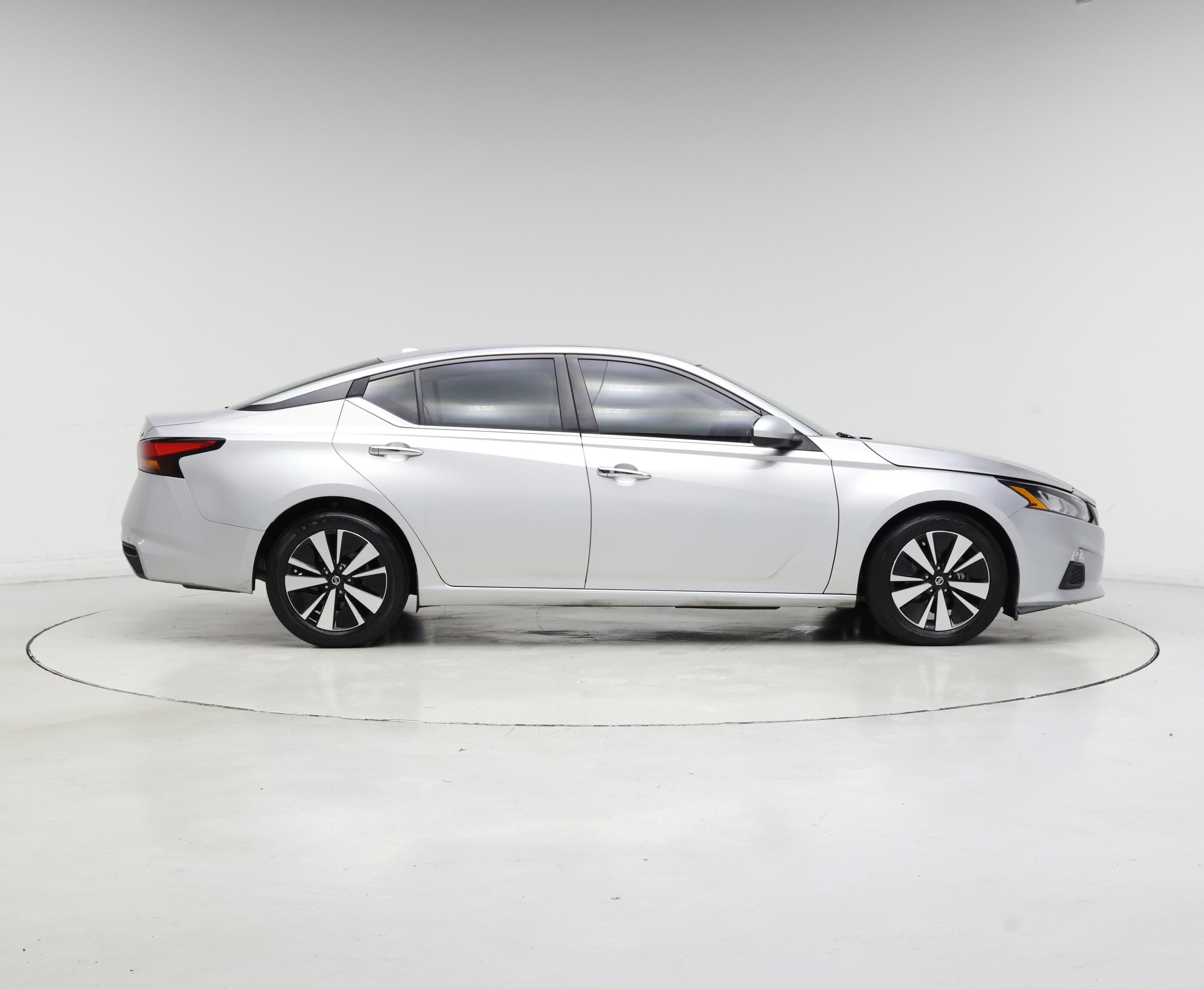 Thumbnail: 2022 Nissan Altima - 7
