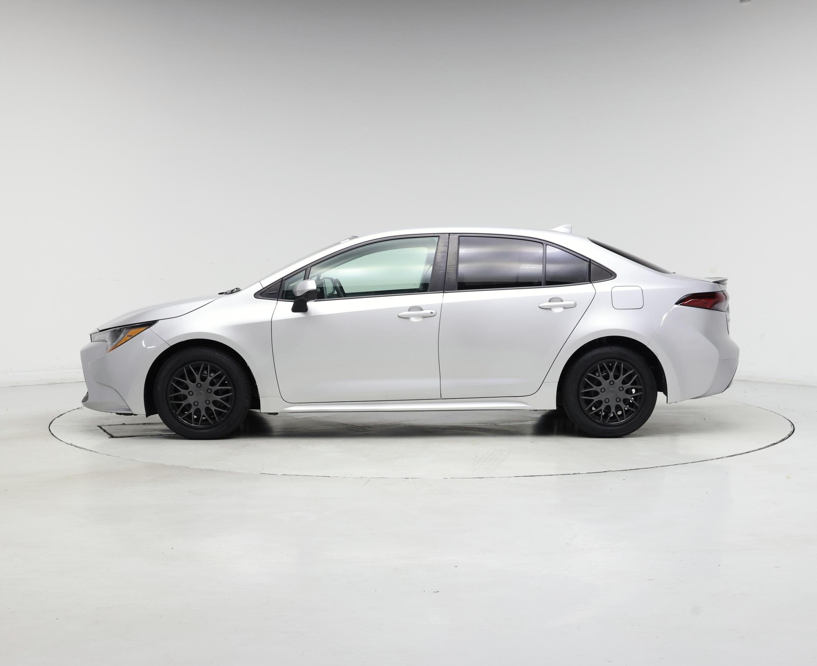 Thumbnail: 2021 Toyota Corolla - 3