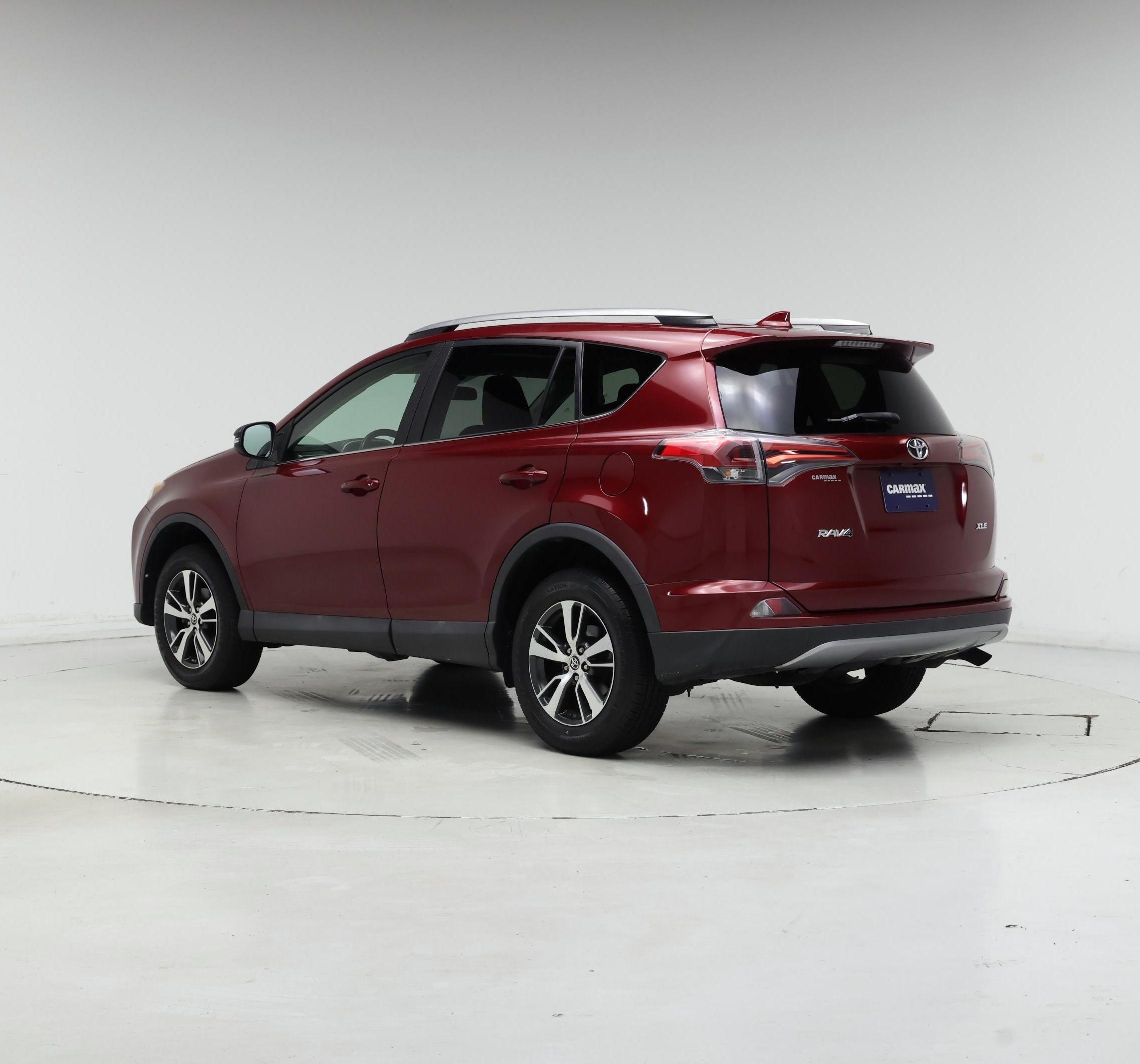 Thumbnail: 2018 Toyota RAV4 - 2