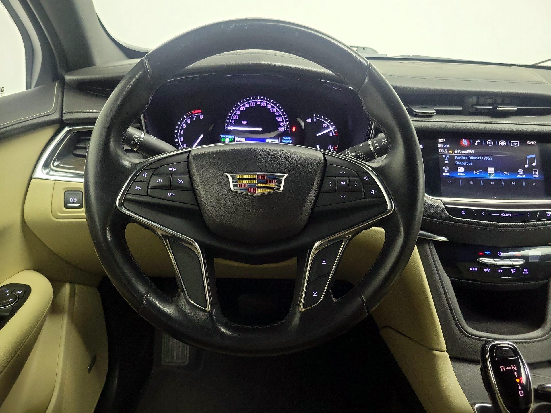 Thumbnail: 2019 Cadillac XT5 - 10