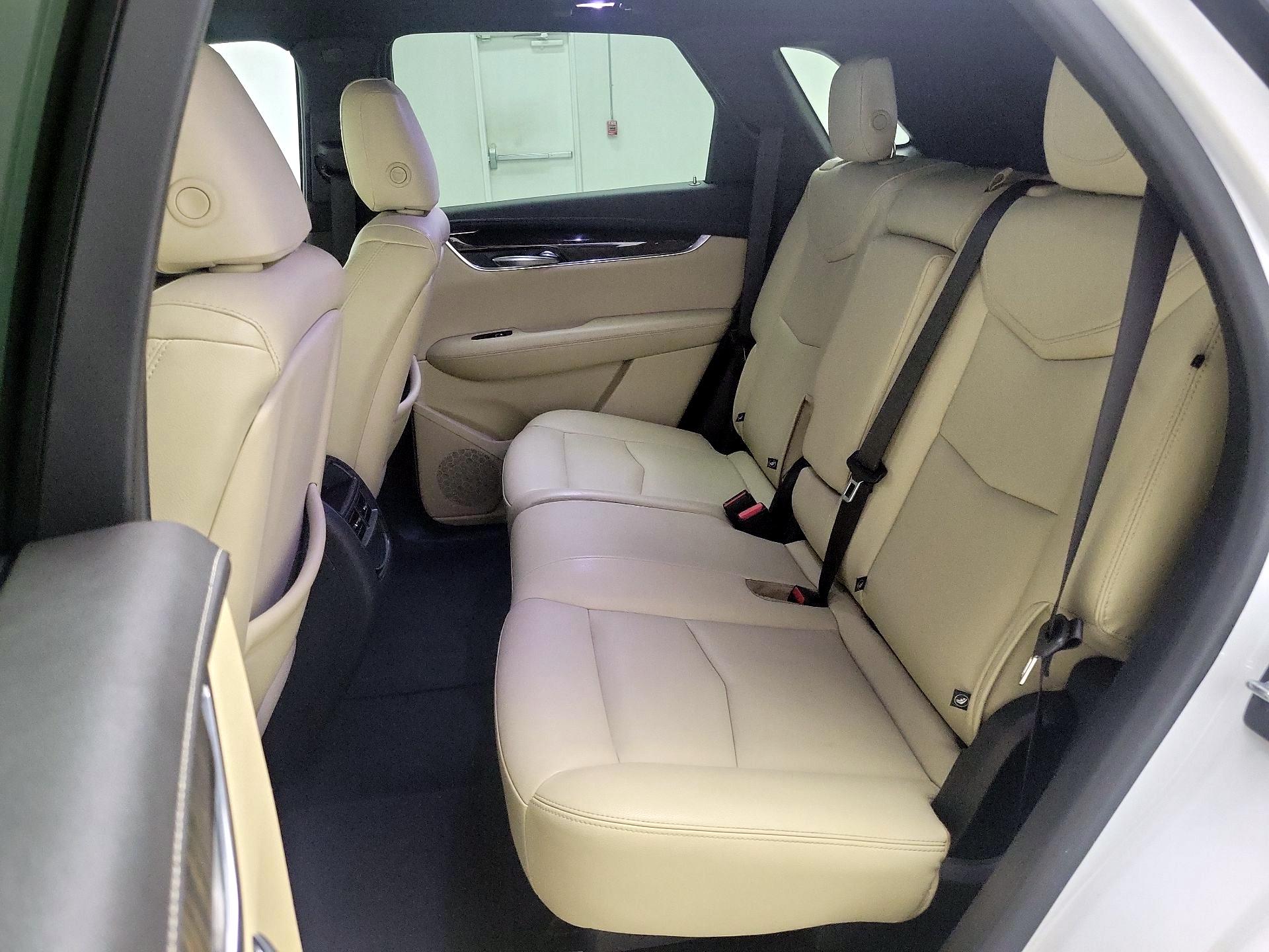 Thumbnail: 2019 Cadillac XT5 - 19