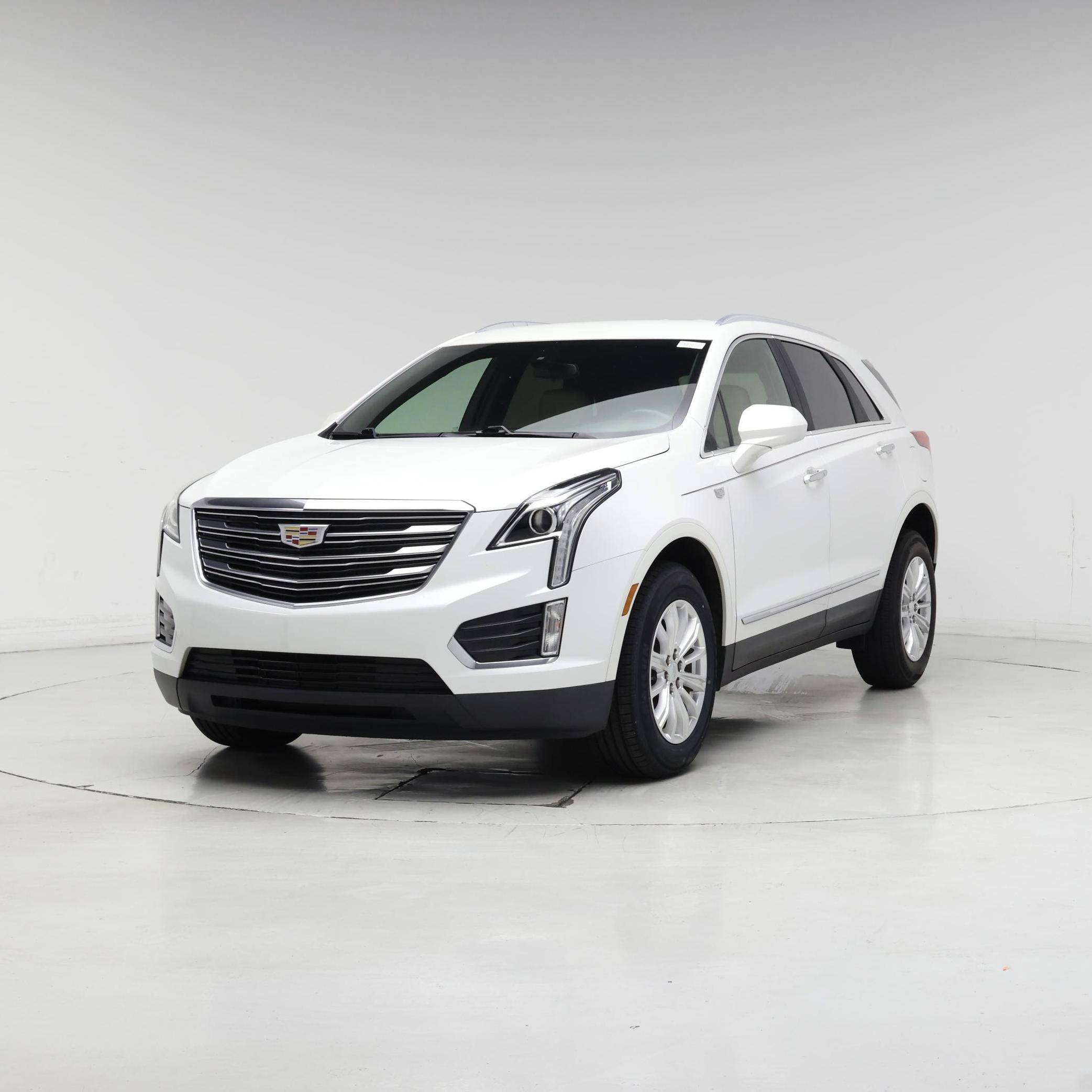 Thumbnail: 2019 Cadillac XT5 - 4