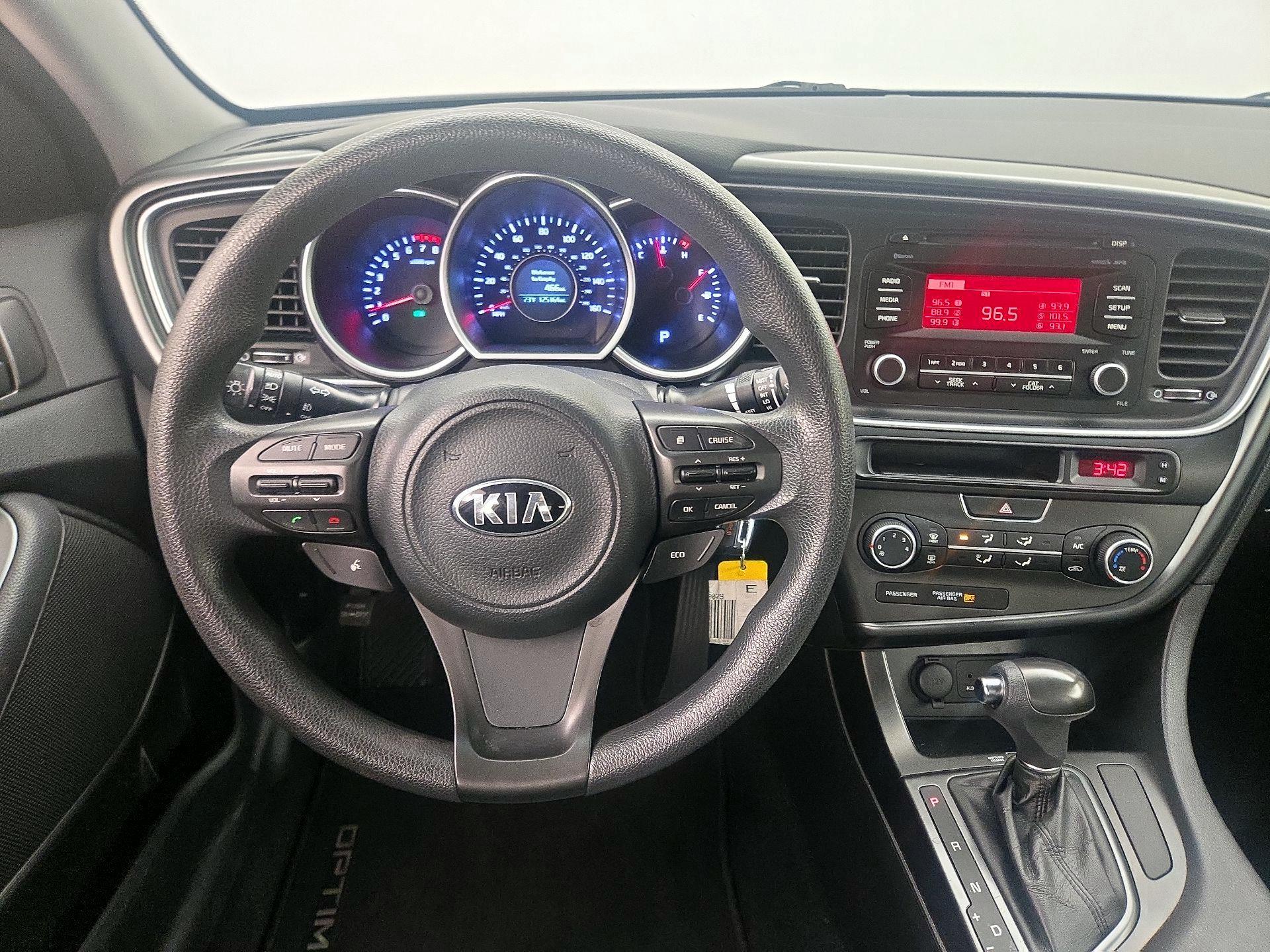 Thumbnail: 2015 Kia Optima - 10