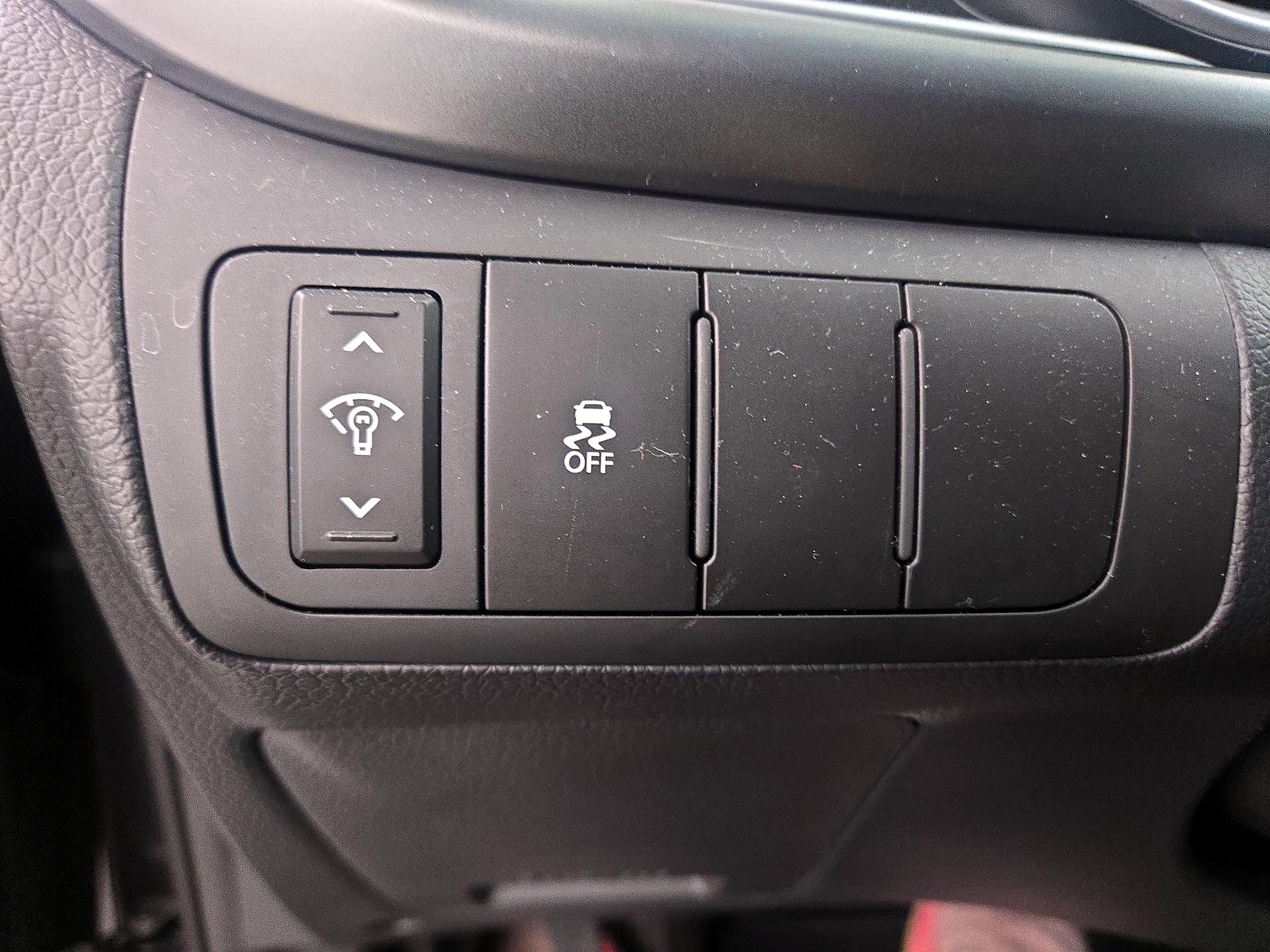 Thumbnail: 2015 Kia Optima - 13