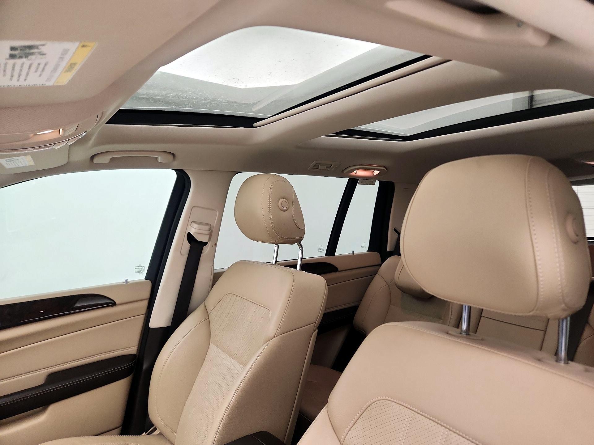 Thumbnail: 2019 Mercedes-Benz GLS - 20