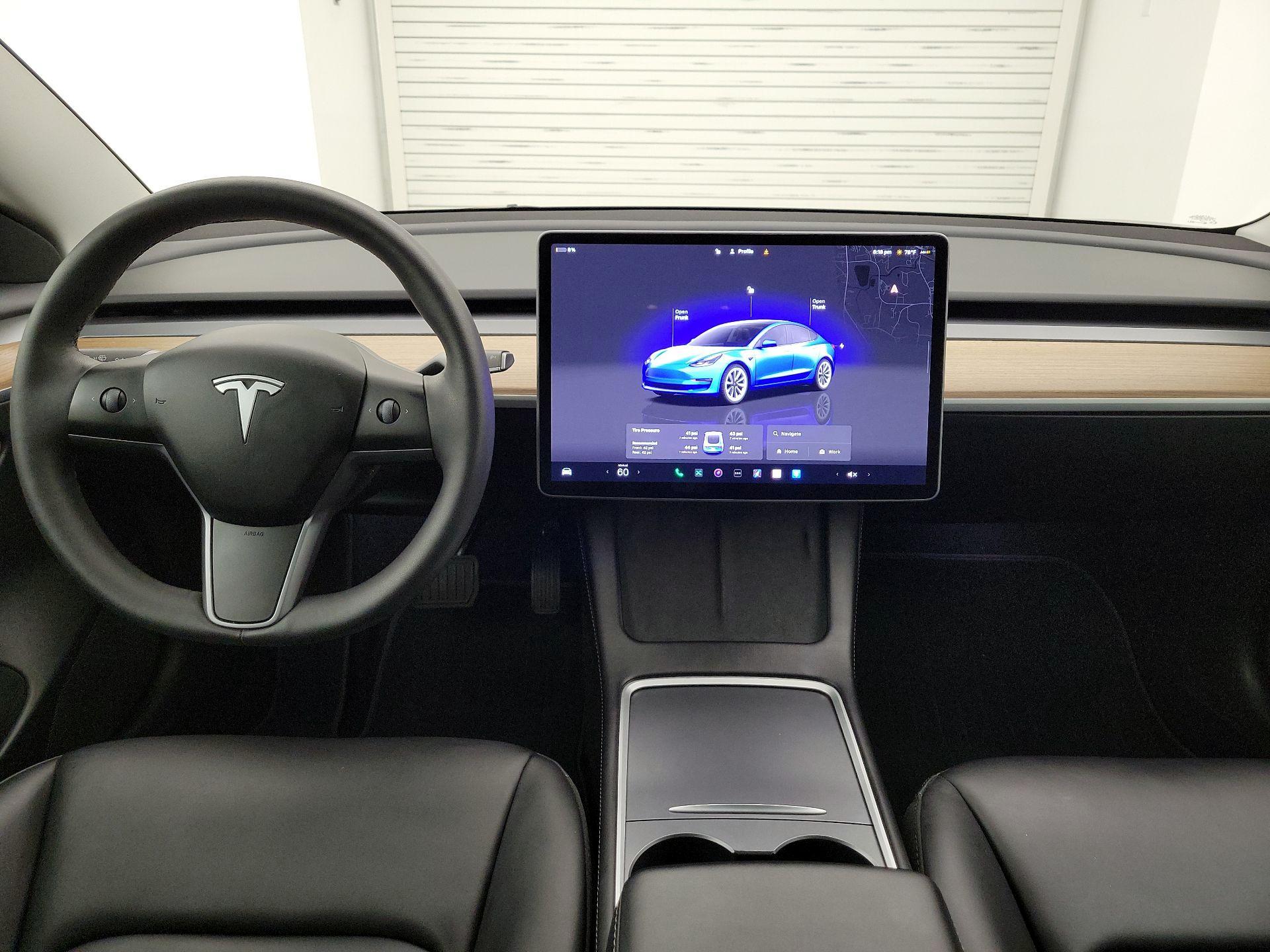 Thumbnail: 2023 Tesla Model 3 - 9