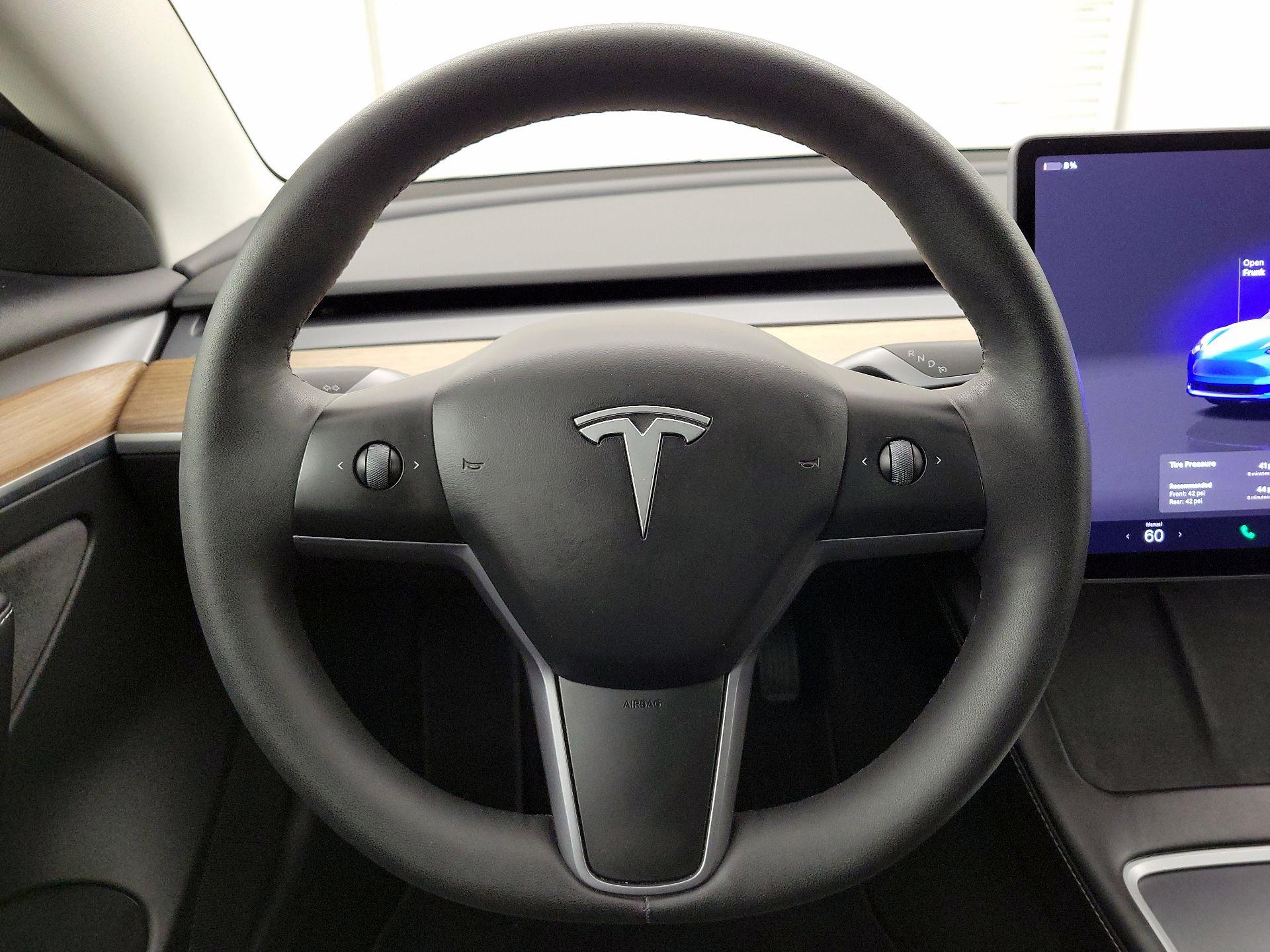 Thumbnail: 2023 Tesla Model 3 - 10