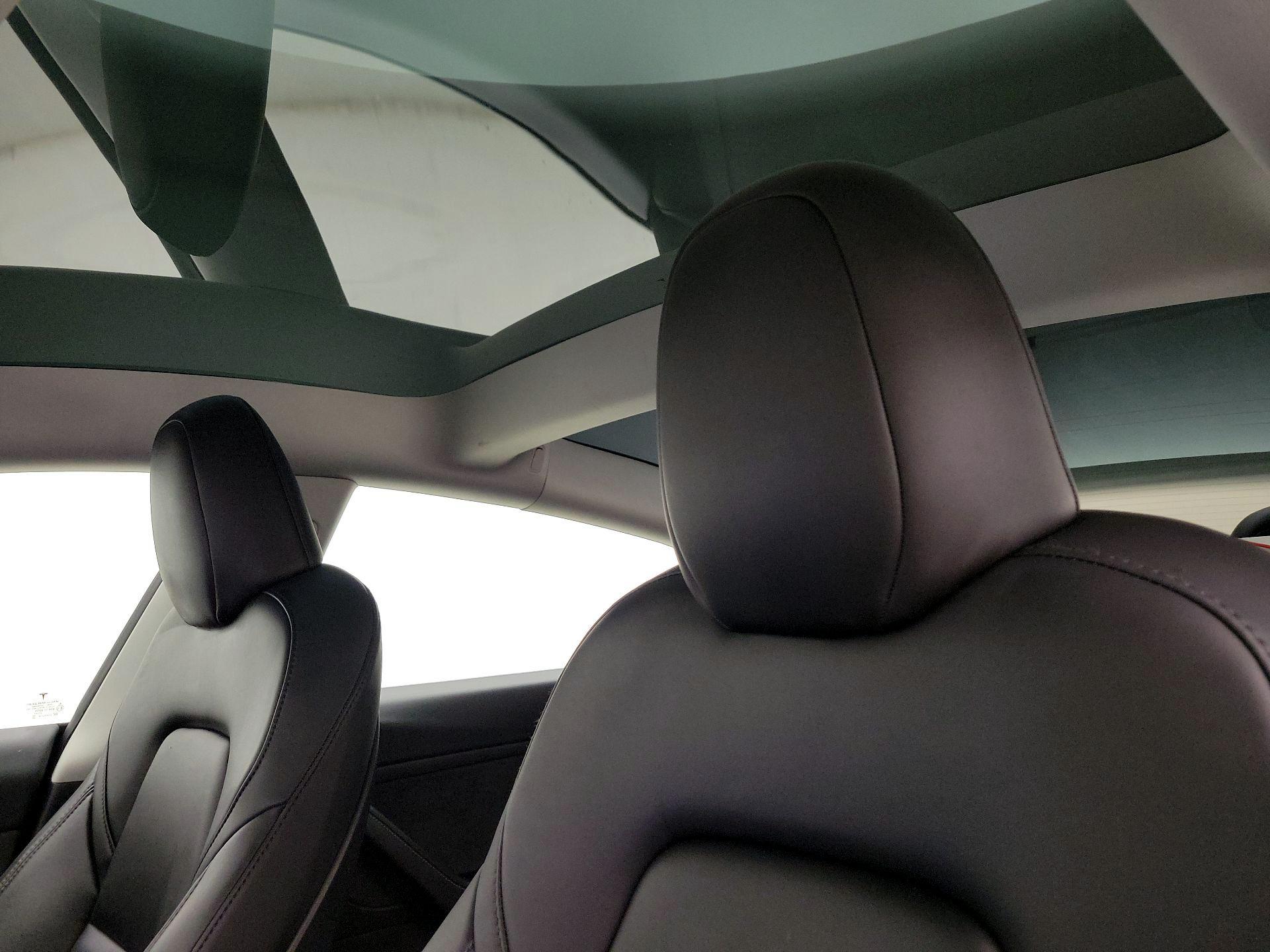 Thumbnail: 2023 Tesla Model 3 - 19