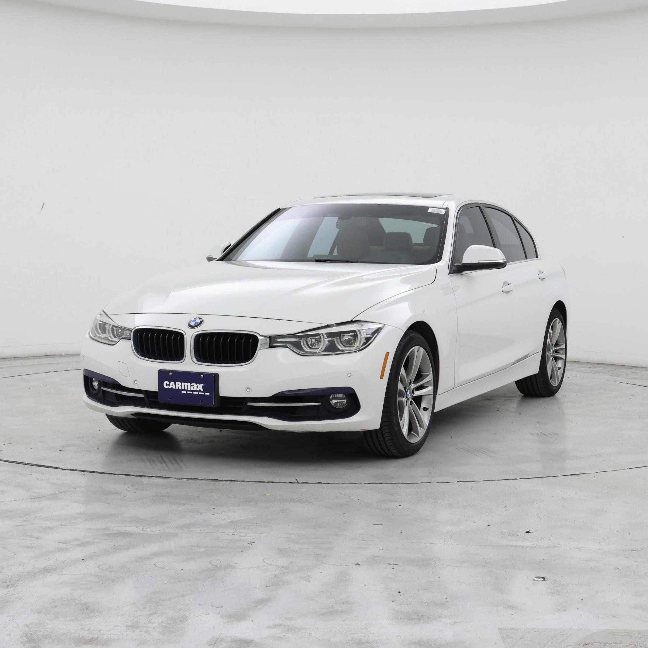 Thumbnail: 2017 BMW 3 Series - 4