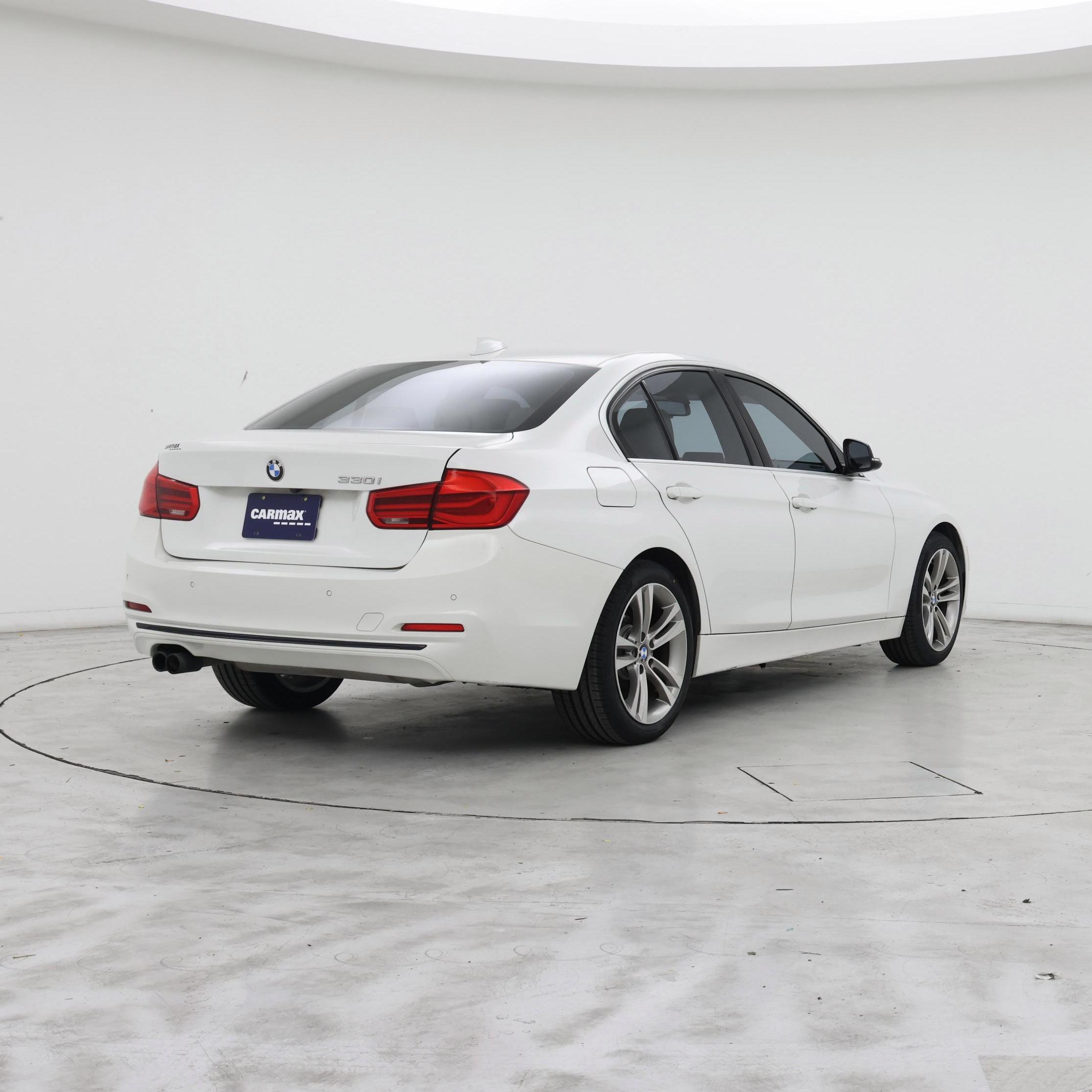 Thumbnail: 2017 BMW 3 Series - 8