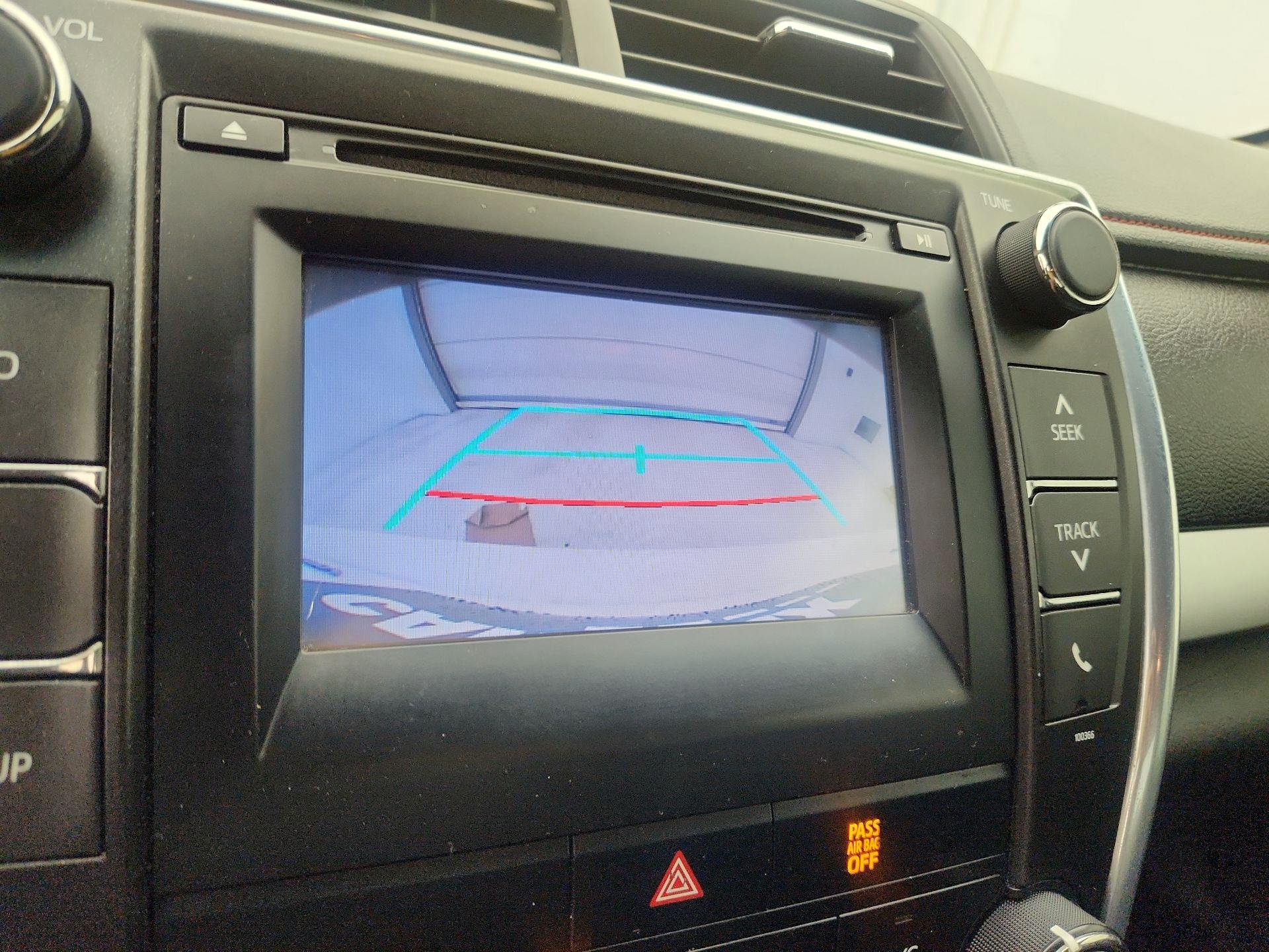 Thumbnail: 2015 Toyota Camry - 13