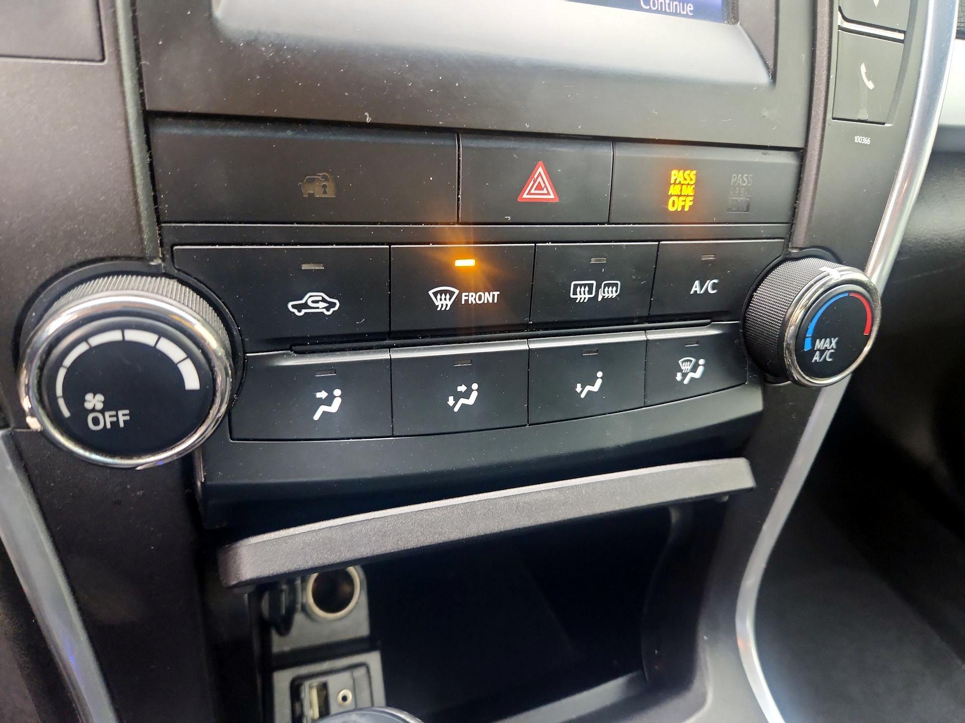 Thumbnail: 2015 Toyota Camry - 15