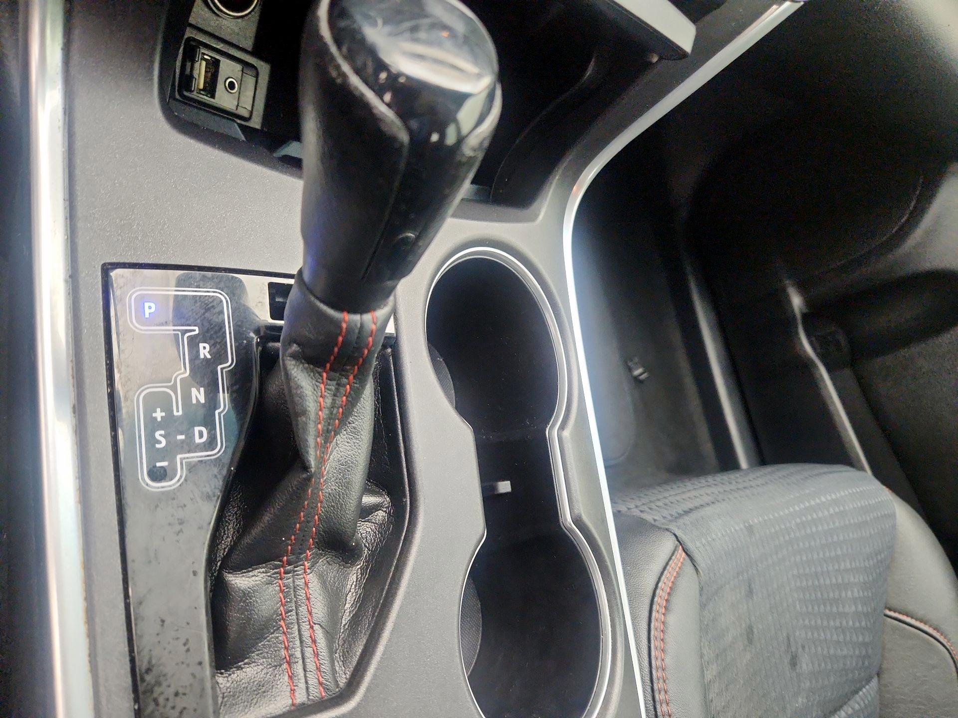 Thumbnail: 2015 Toyota Camry - 16