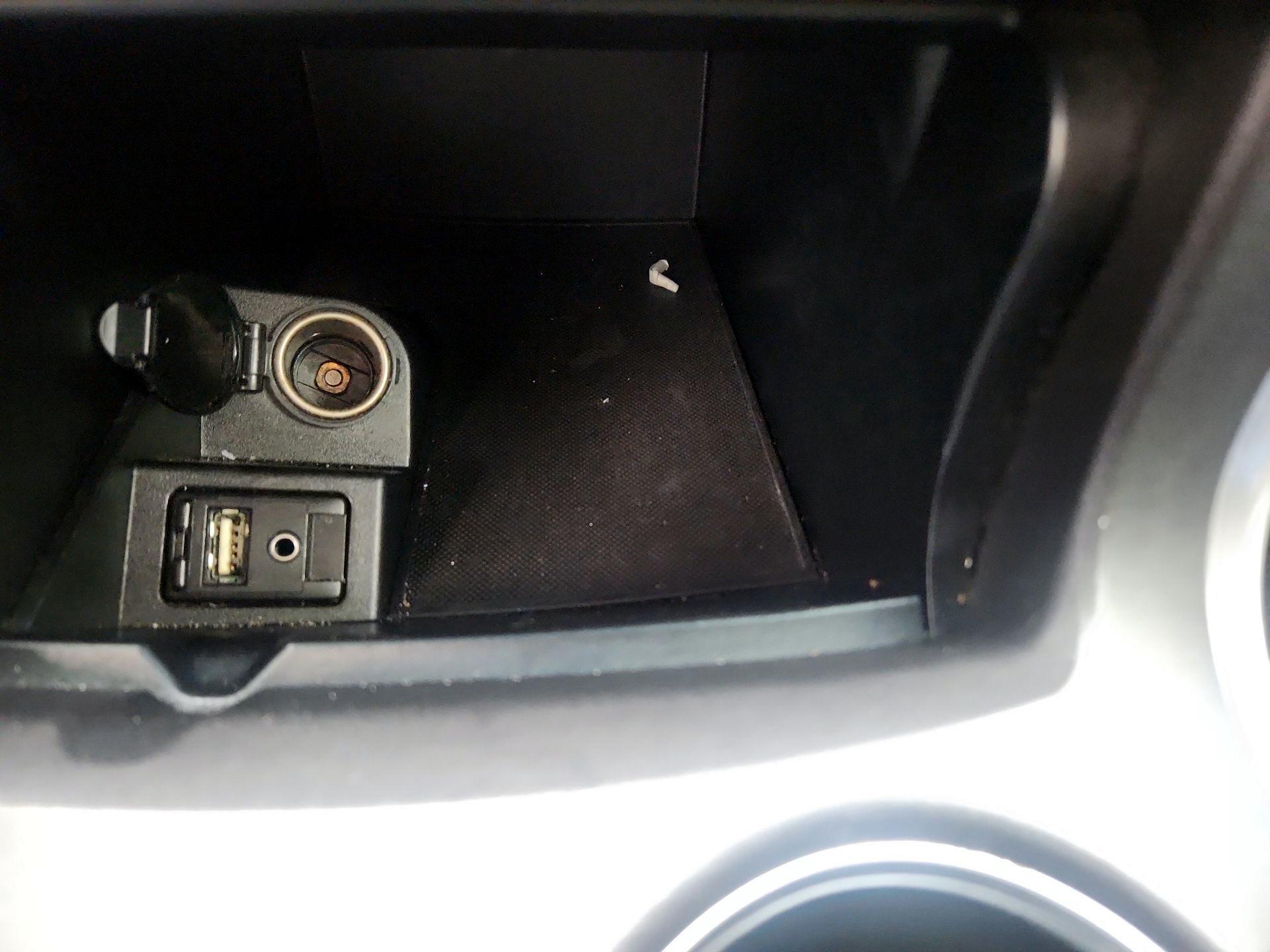 Thumbnail: 2015 Toyota Camry - 17