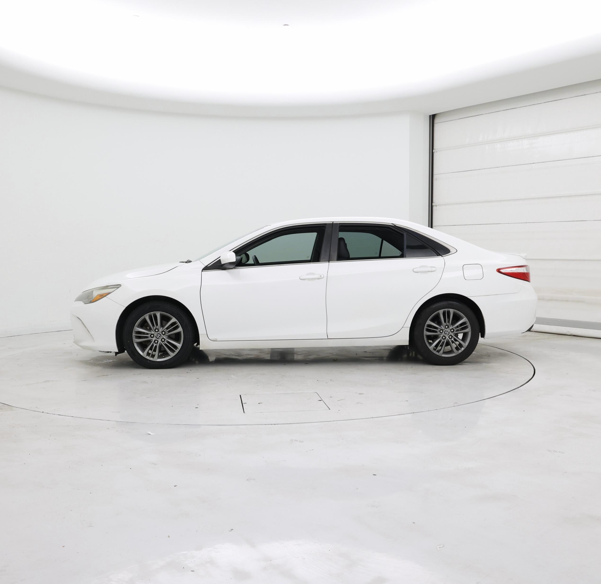 Thumbnail: 2015 Toyota Camry - 3