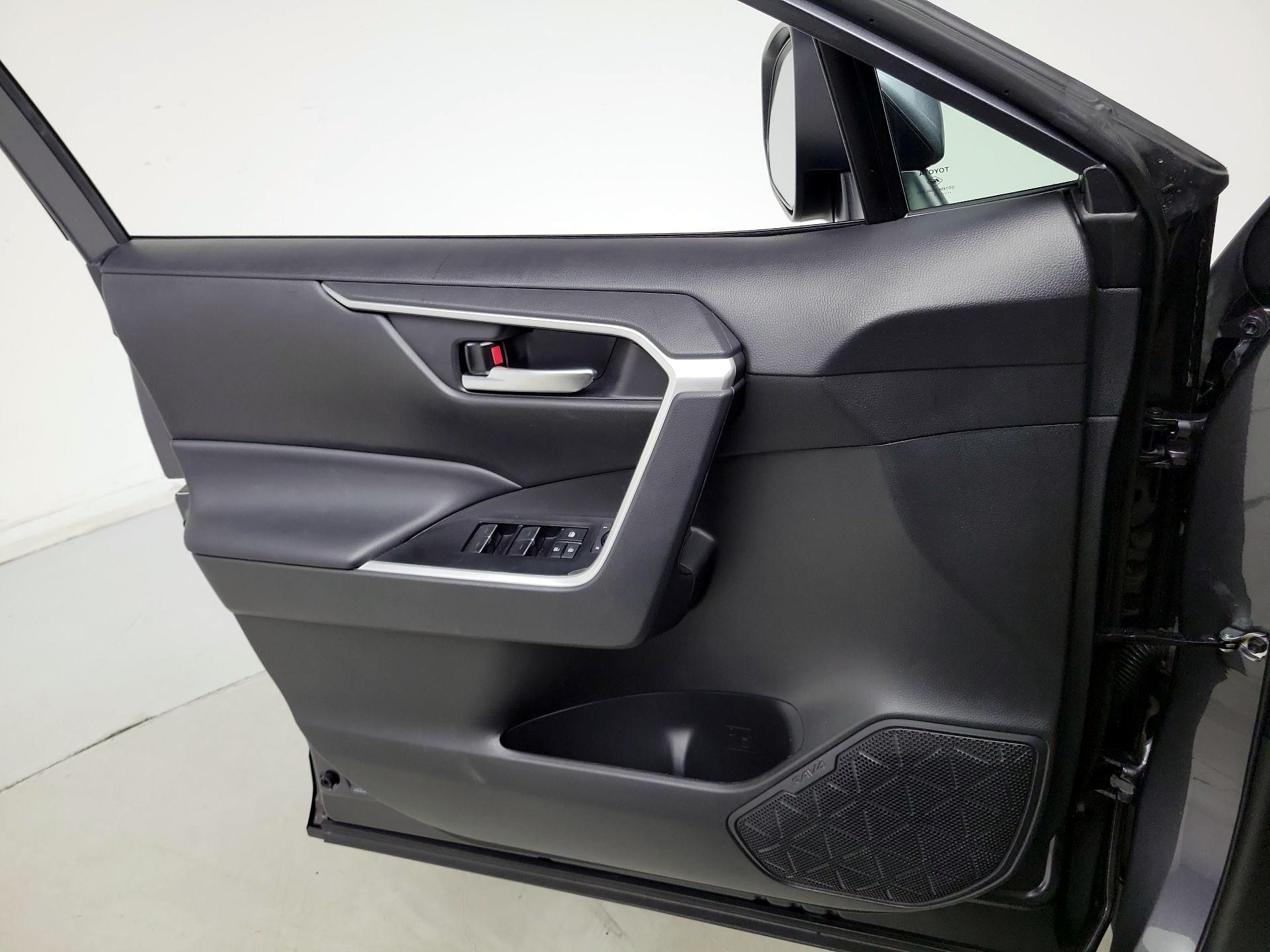 Thumbnail: 2023 Toyota RAV4 - 12