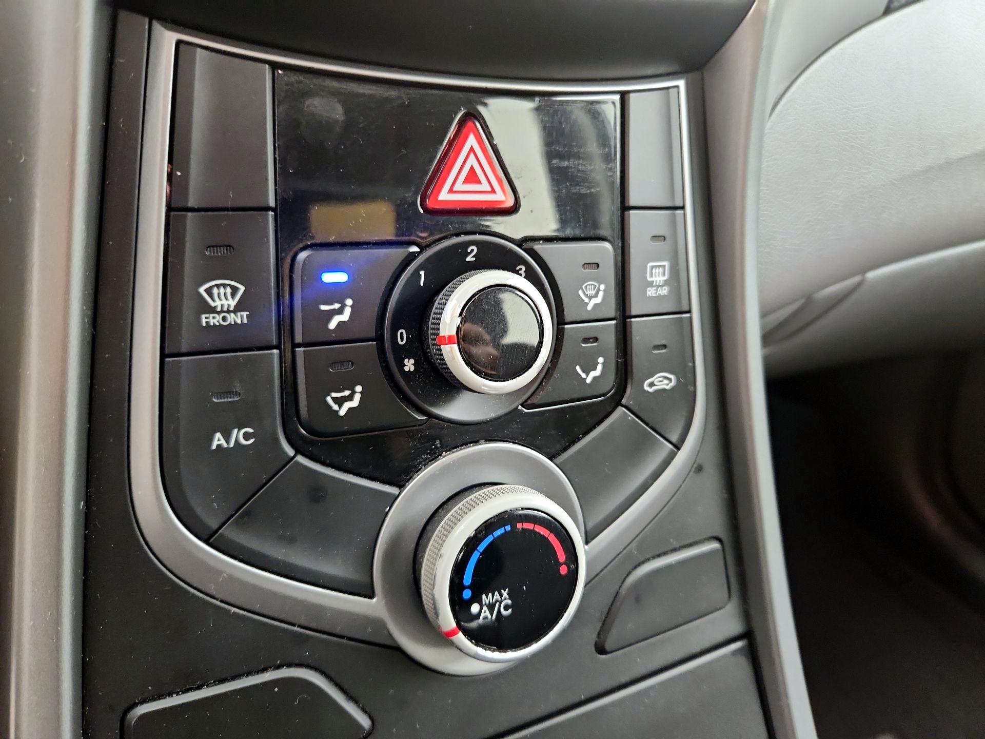 Thumbnail: 2015 Hyundai Elantra - 15