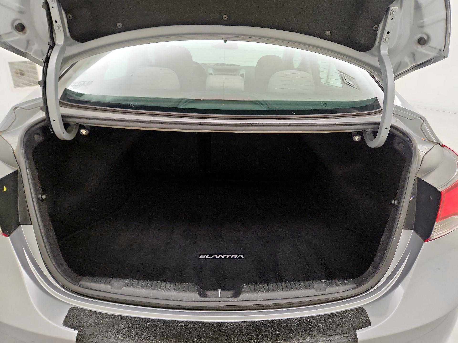 Thumbnail: 2015 Hyundai Elantra - 19