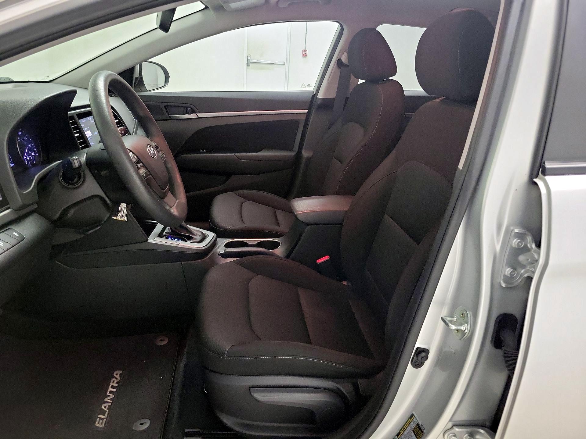 Thumbnail: 2018 Hyundai Elantra - 11